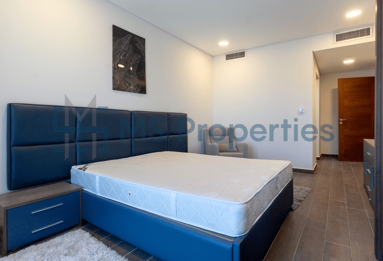 Modern Layout 2BR Apartment with Balcony