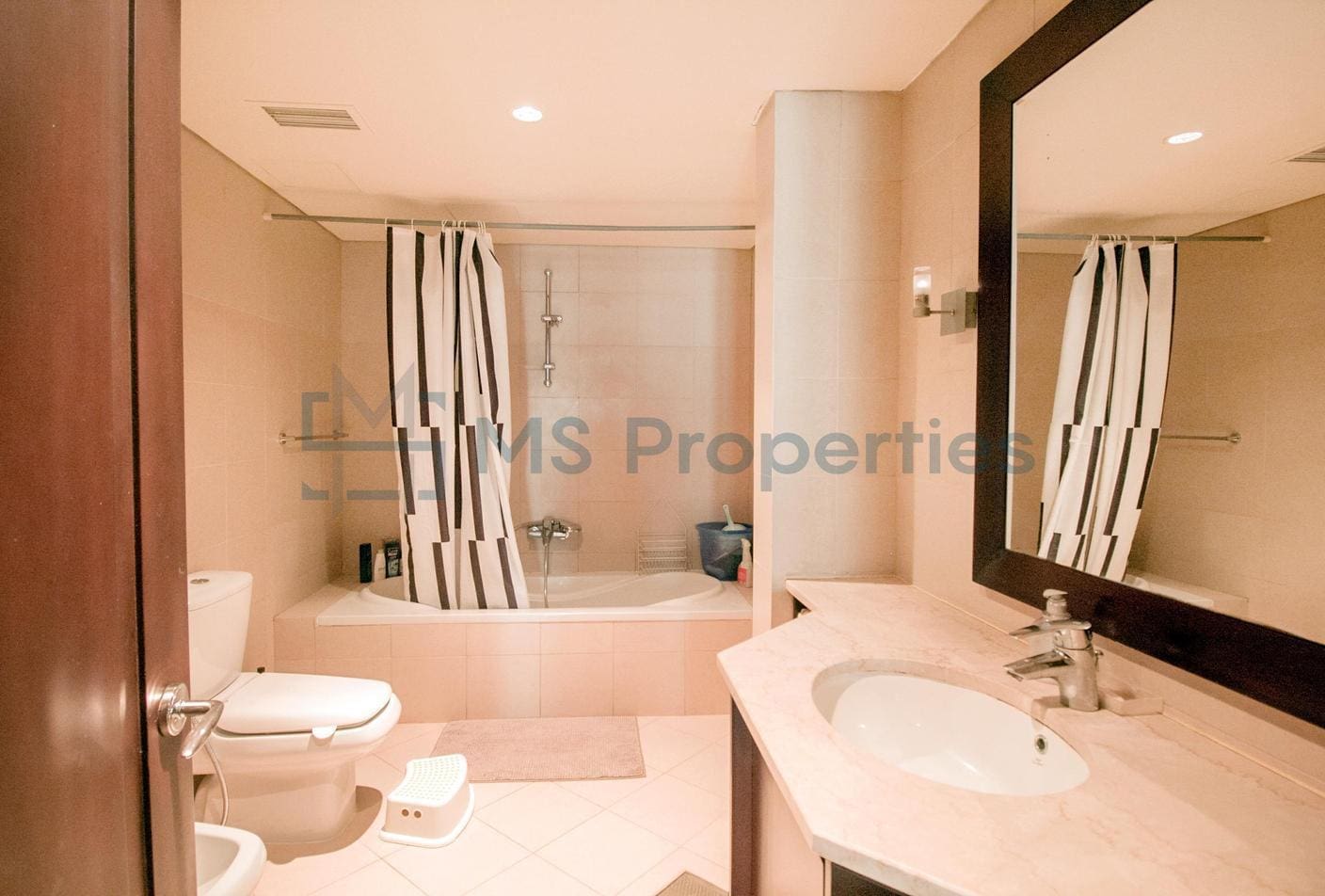 Spacious 1BHK Apartment with Beautiful View