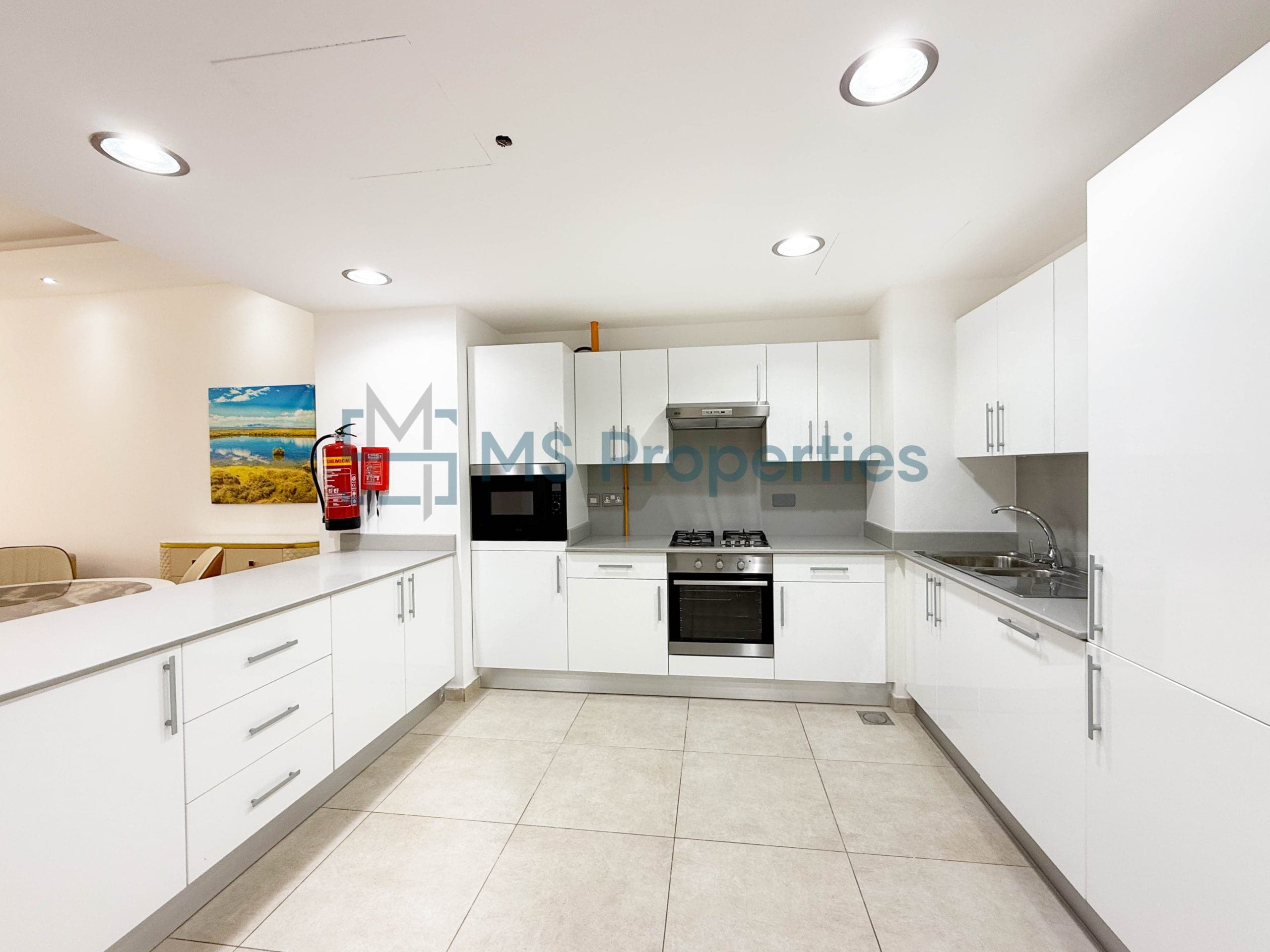 Luxury 1BHK Flat with Amazing View +Bills Included