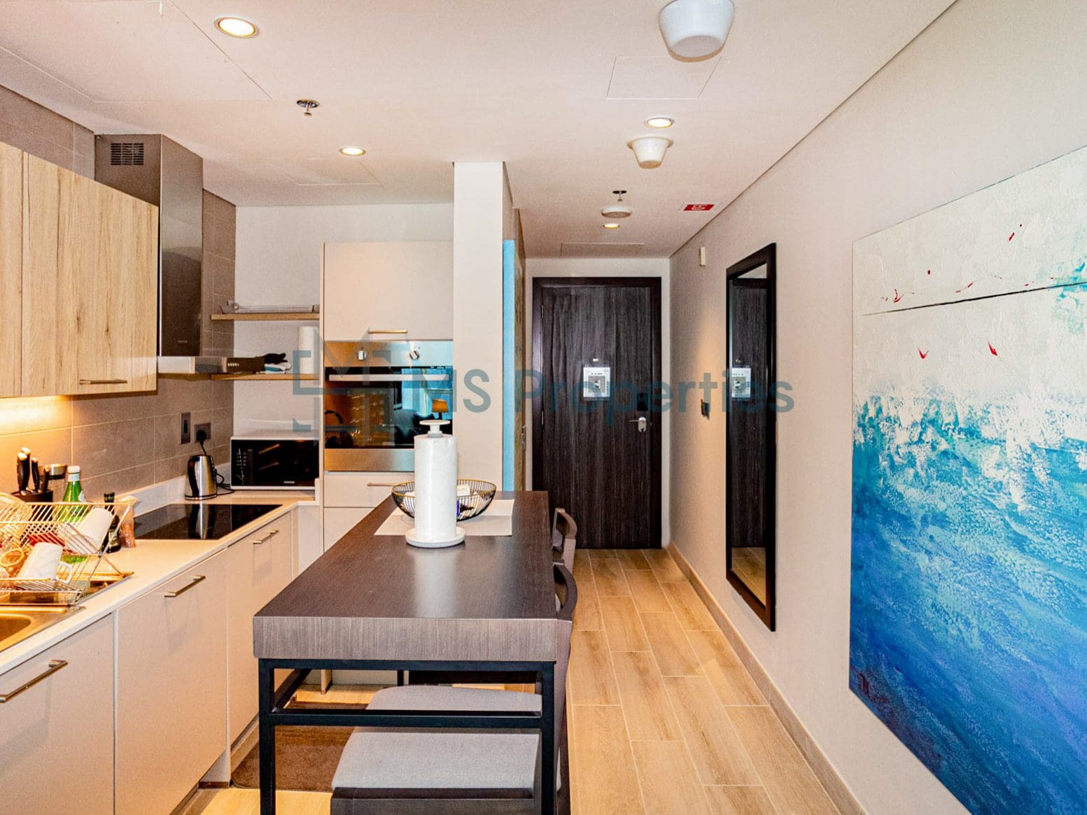 Contemporary Studio Apartment +Bills+WIFI Included