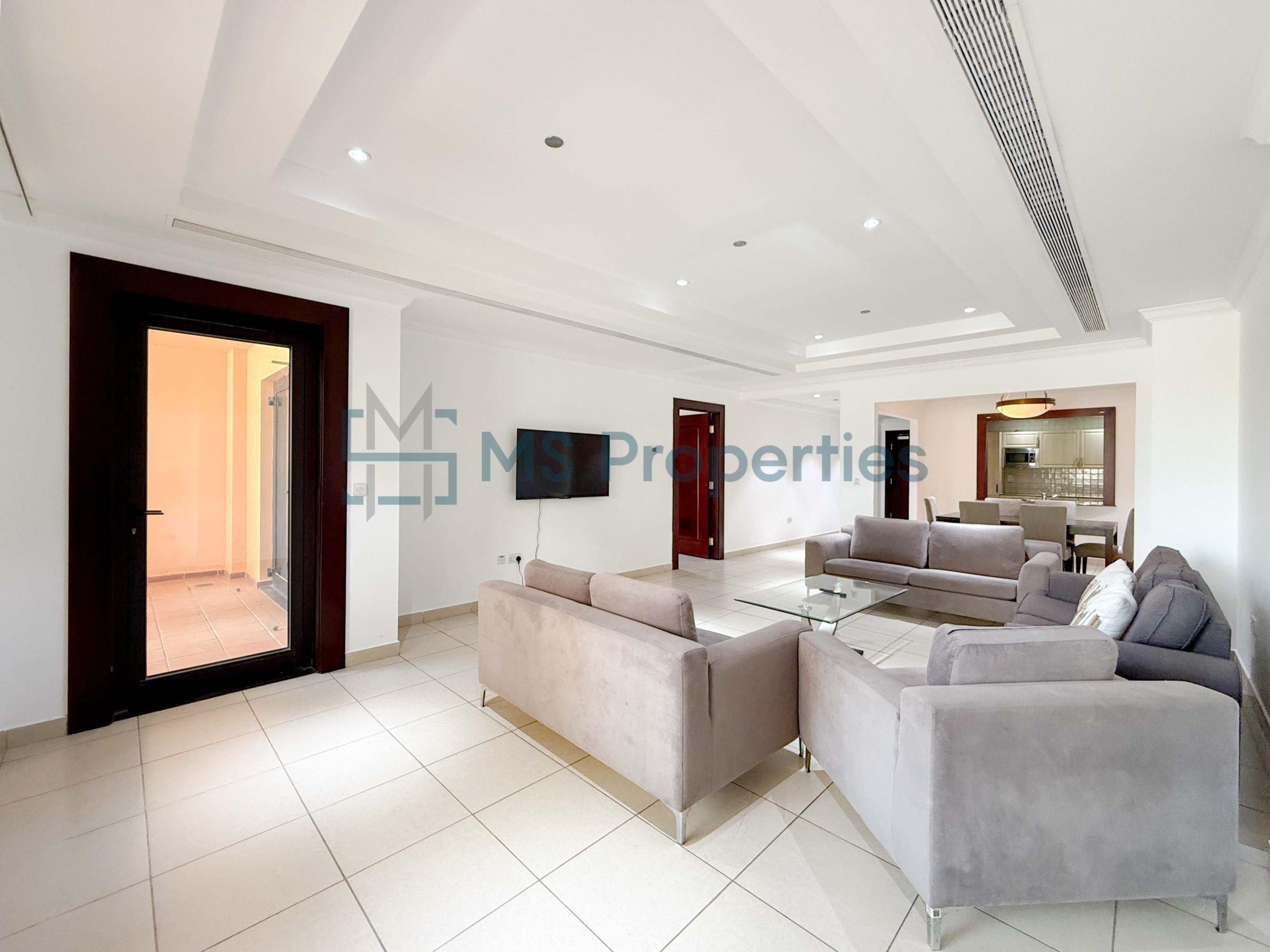 Sophisticated 1BR Apartment with Huge Balcony