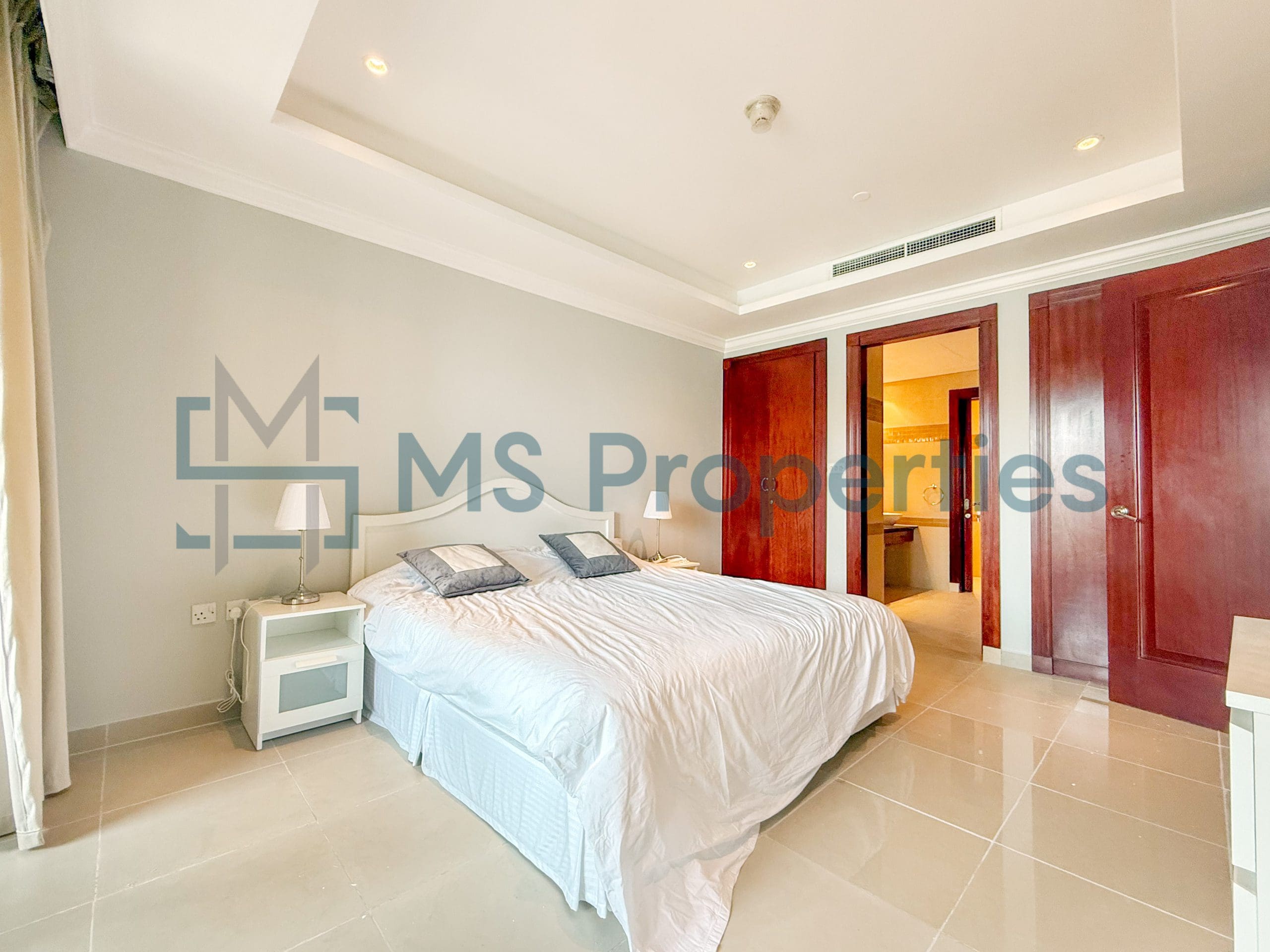 Contemporary 1BR Townhouse | Amazing View Balcony