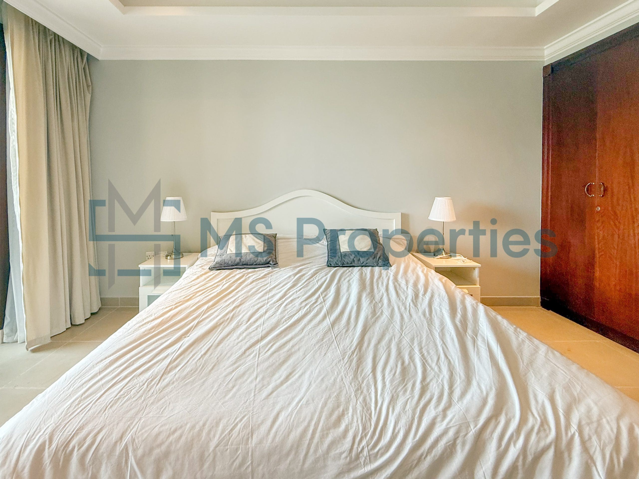 Contemporary 1BR Townhouse | Amazing View Balcony