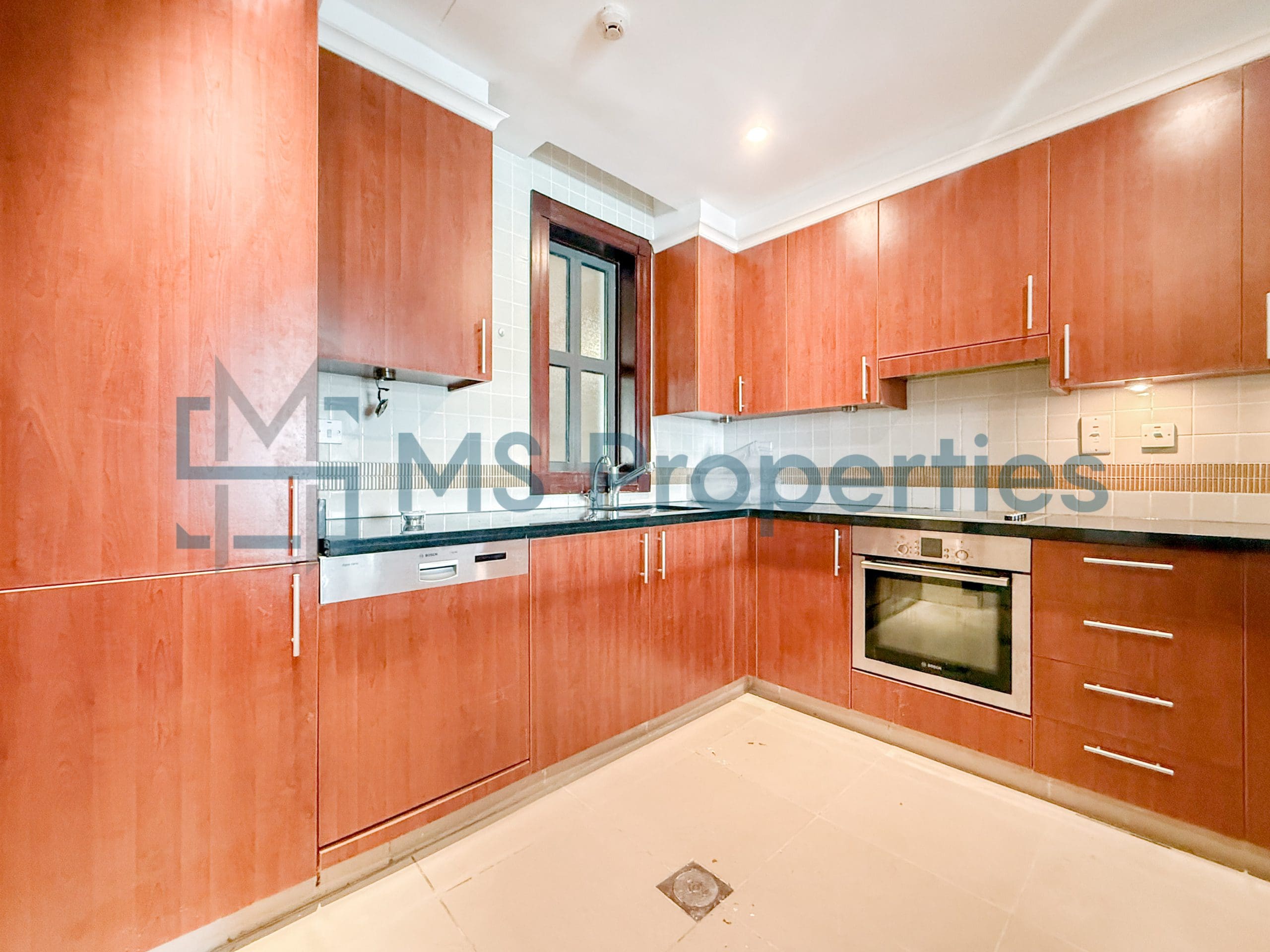 Contemporary 1BR Townhouse | Amazing View Balcony