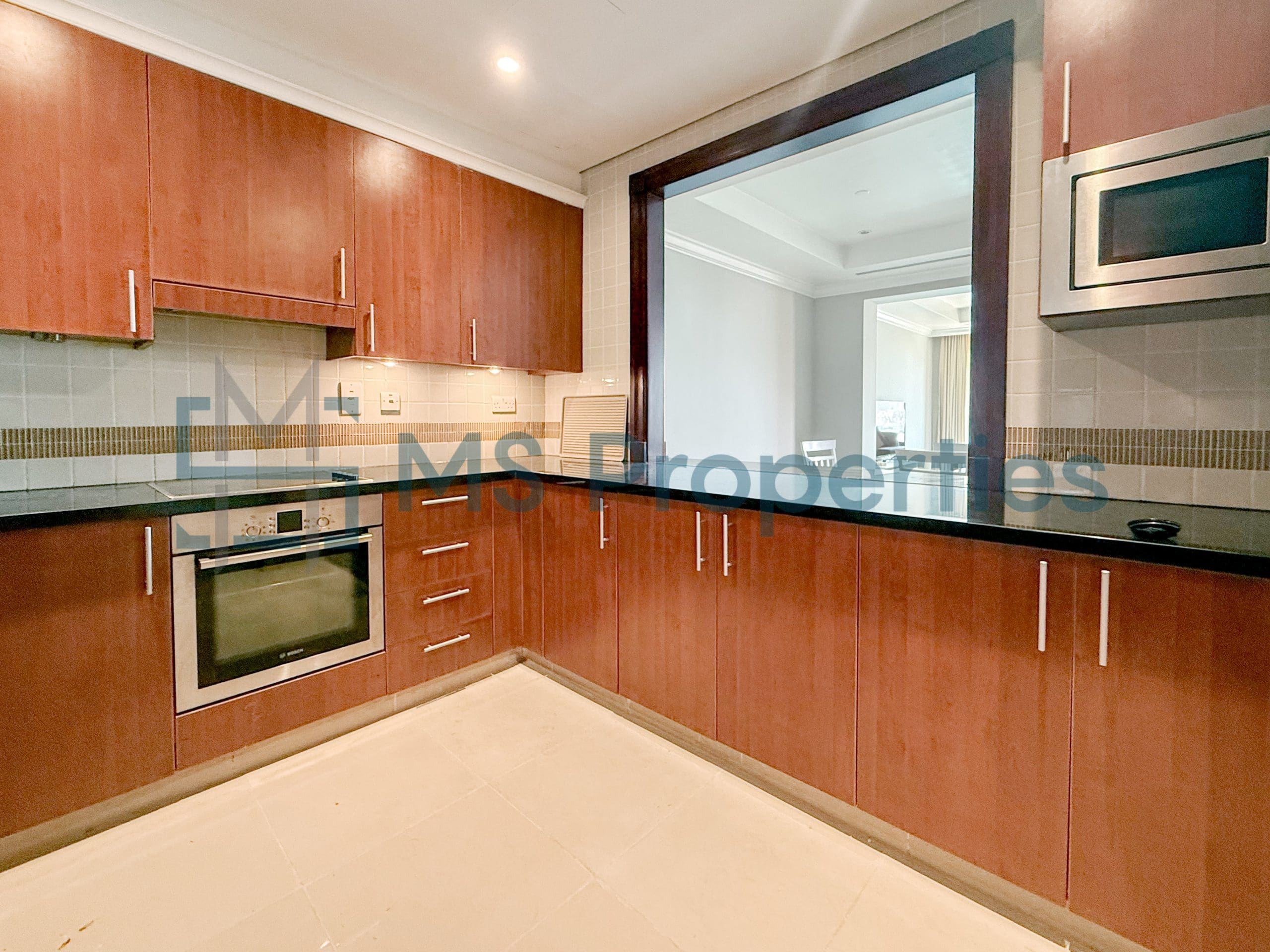 Contemporary 1BR Townhouse | Amazing View Balcony