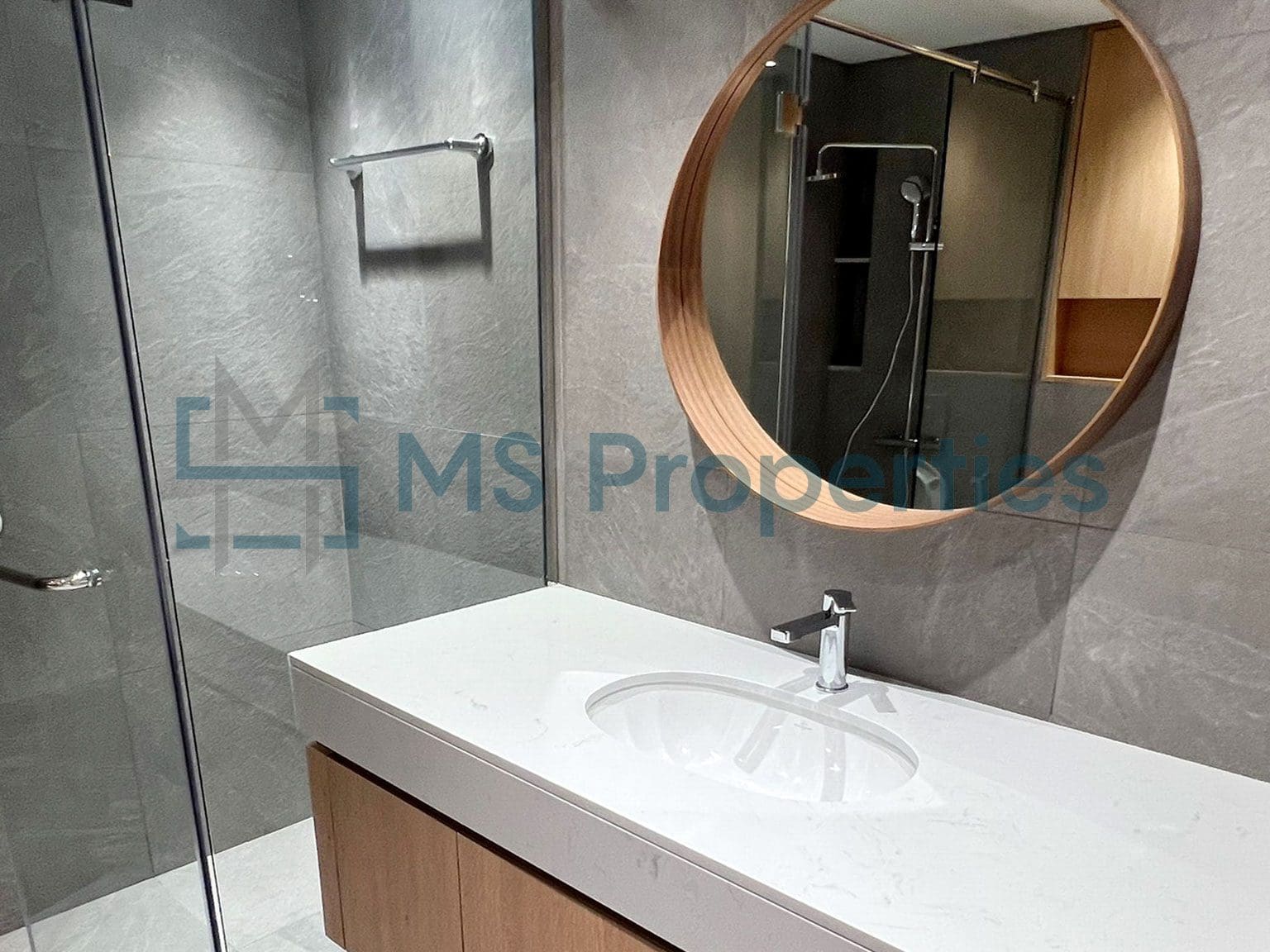 Spectacular 1BR Apartment with Great View | Bills Included