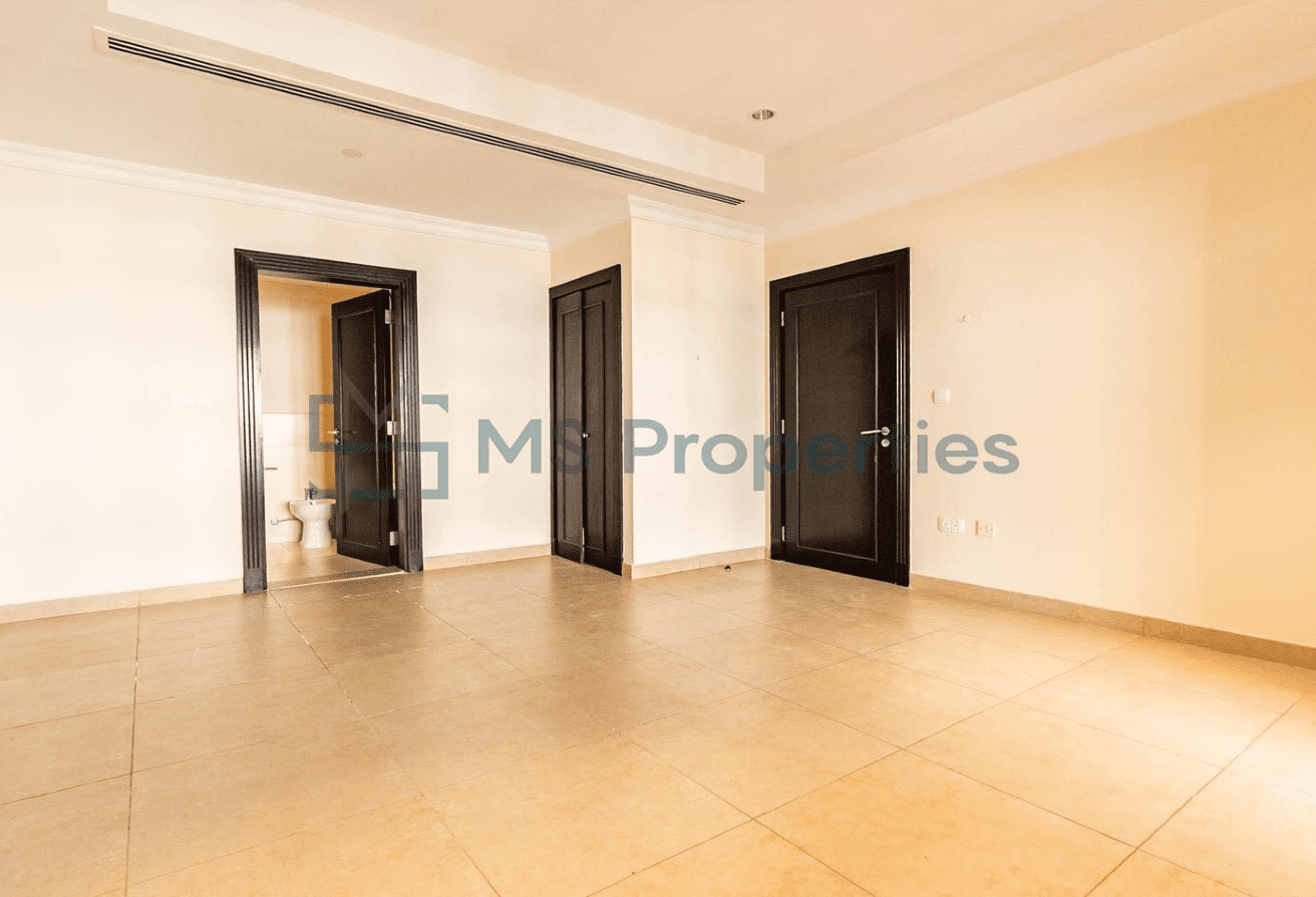 Spacious and Homy 1BHK+Office Flat in Prime Area