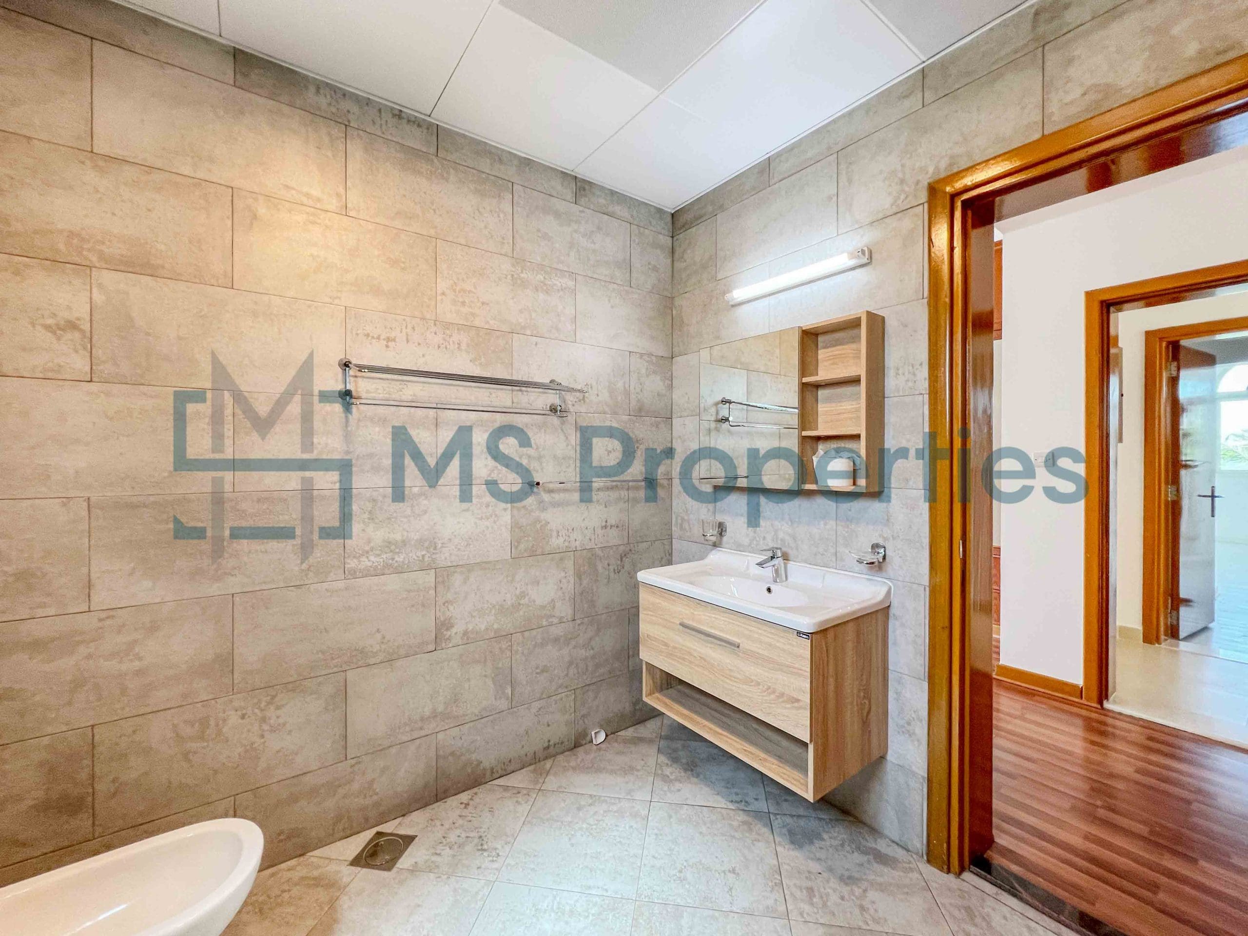 Spacious 4Bedroom+Maid Villa in West Bay Lagoon