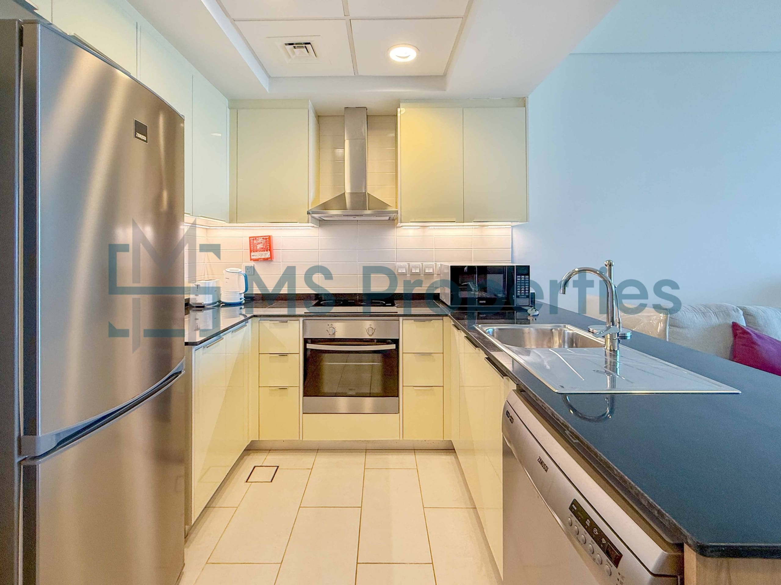 Cozy Furnished Studio+Balcony | No Commssion | Bills Included