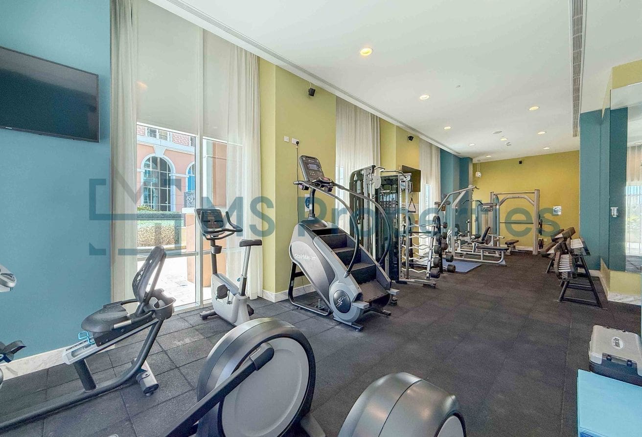 Bright 2BR | Beachfront View | Bills Included | No Commission