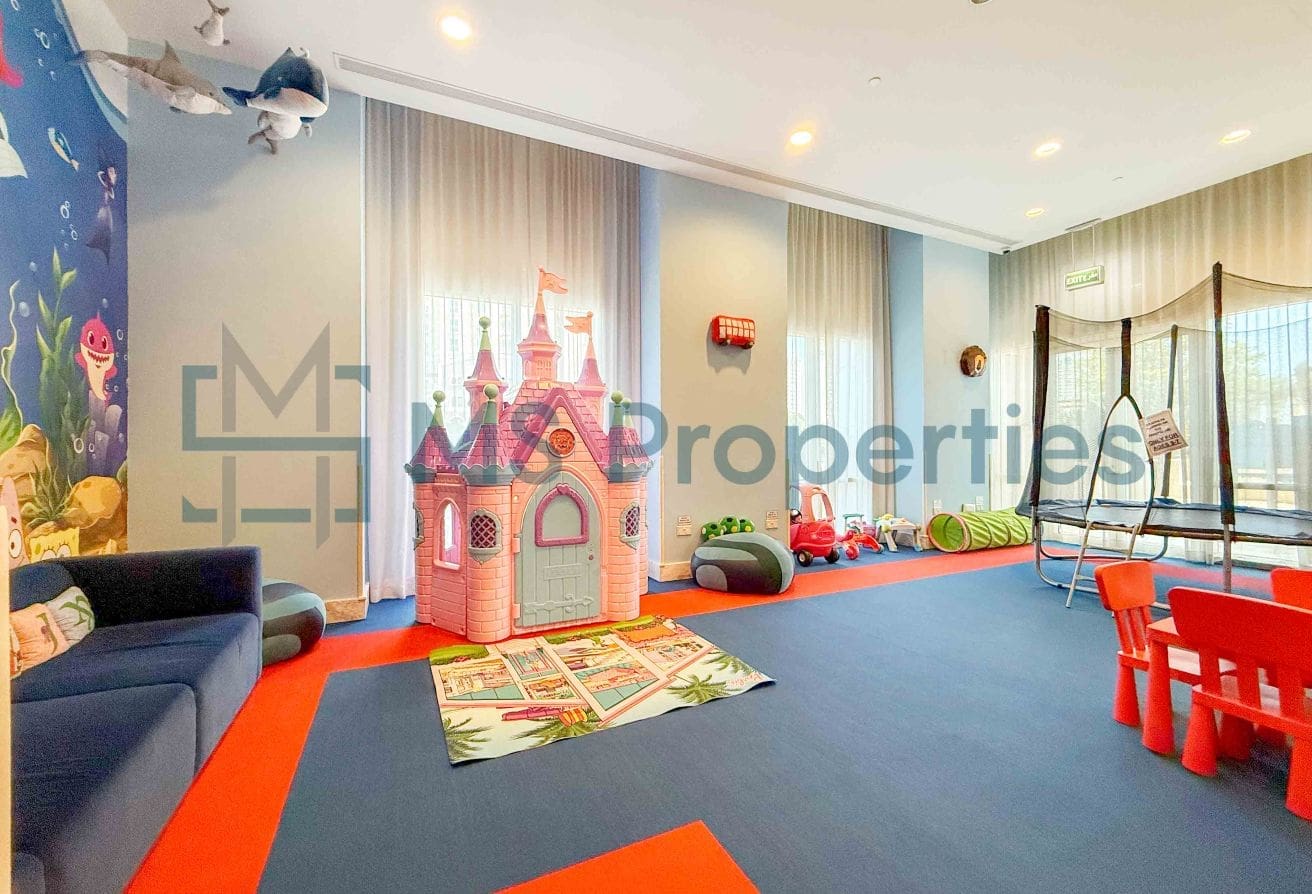 Bright 2BR | Beachfront View | Bills Included | No Commission