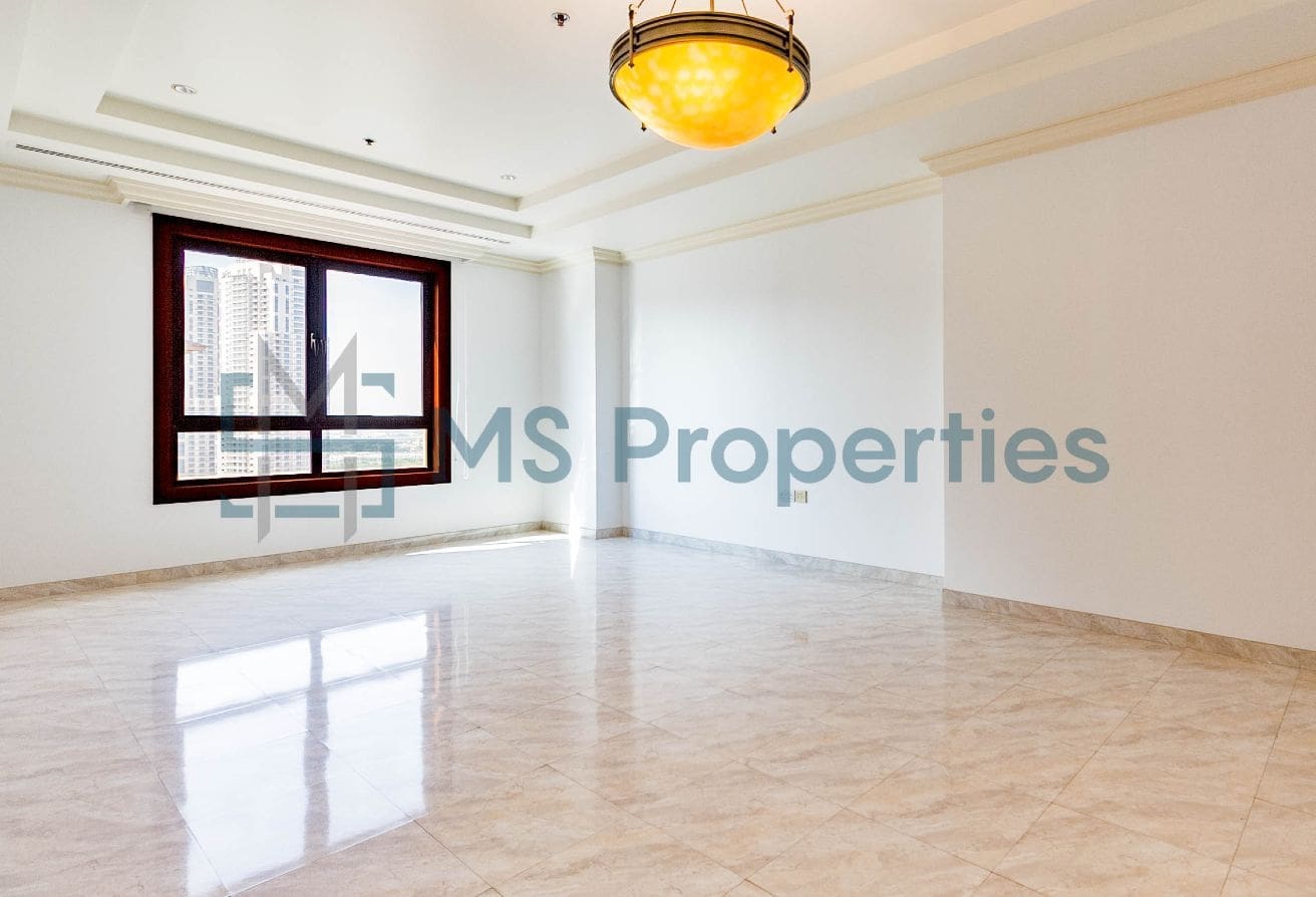 original Stunning 2 BHK w/ Balcony | Sea and City View