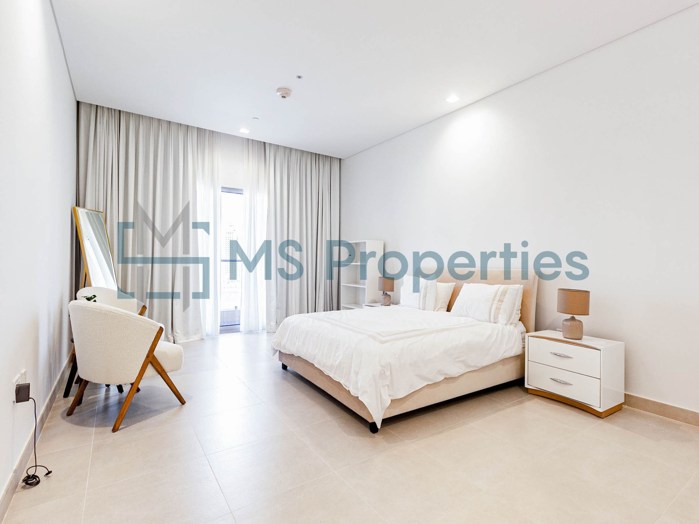 Spacious Cozy 1BHK Flat with Marina View Balcony
