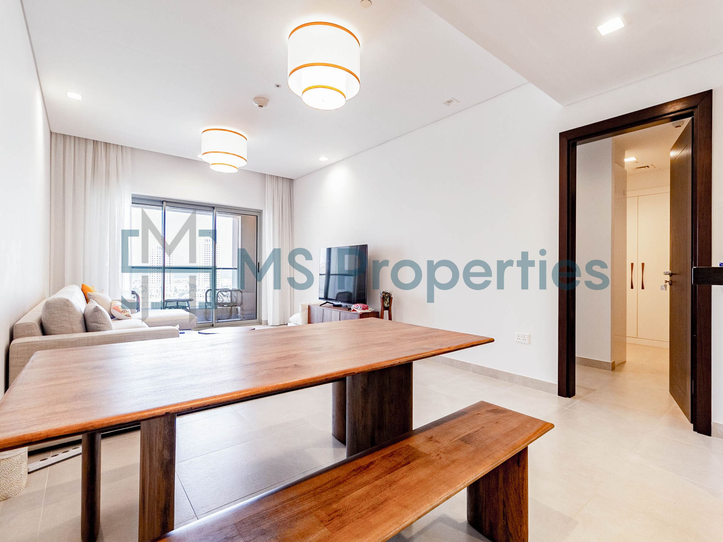 Spacious Cozy 1BHK Flat with Marina View Balcony