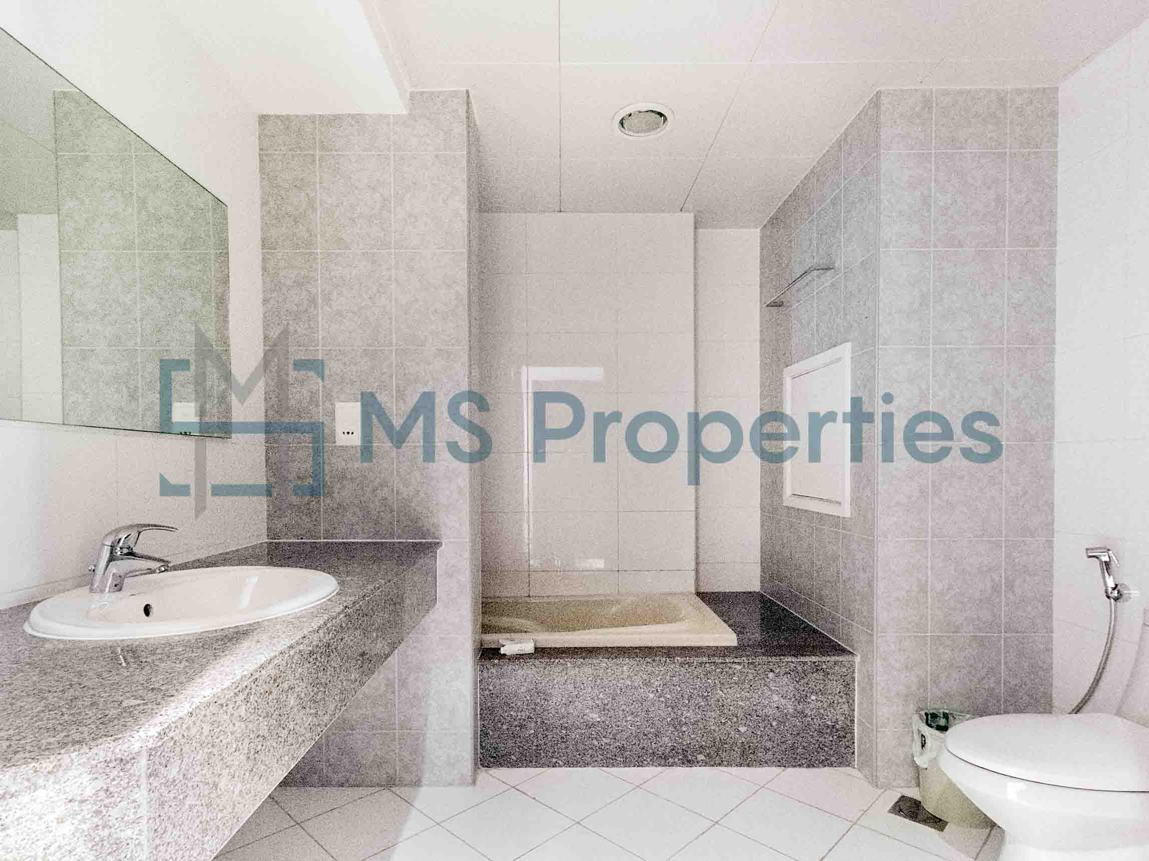 Sophisticated 2BR Apartment | Marina View Balcony