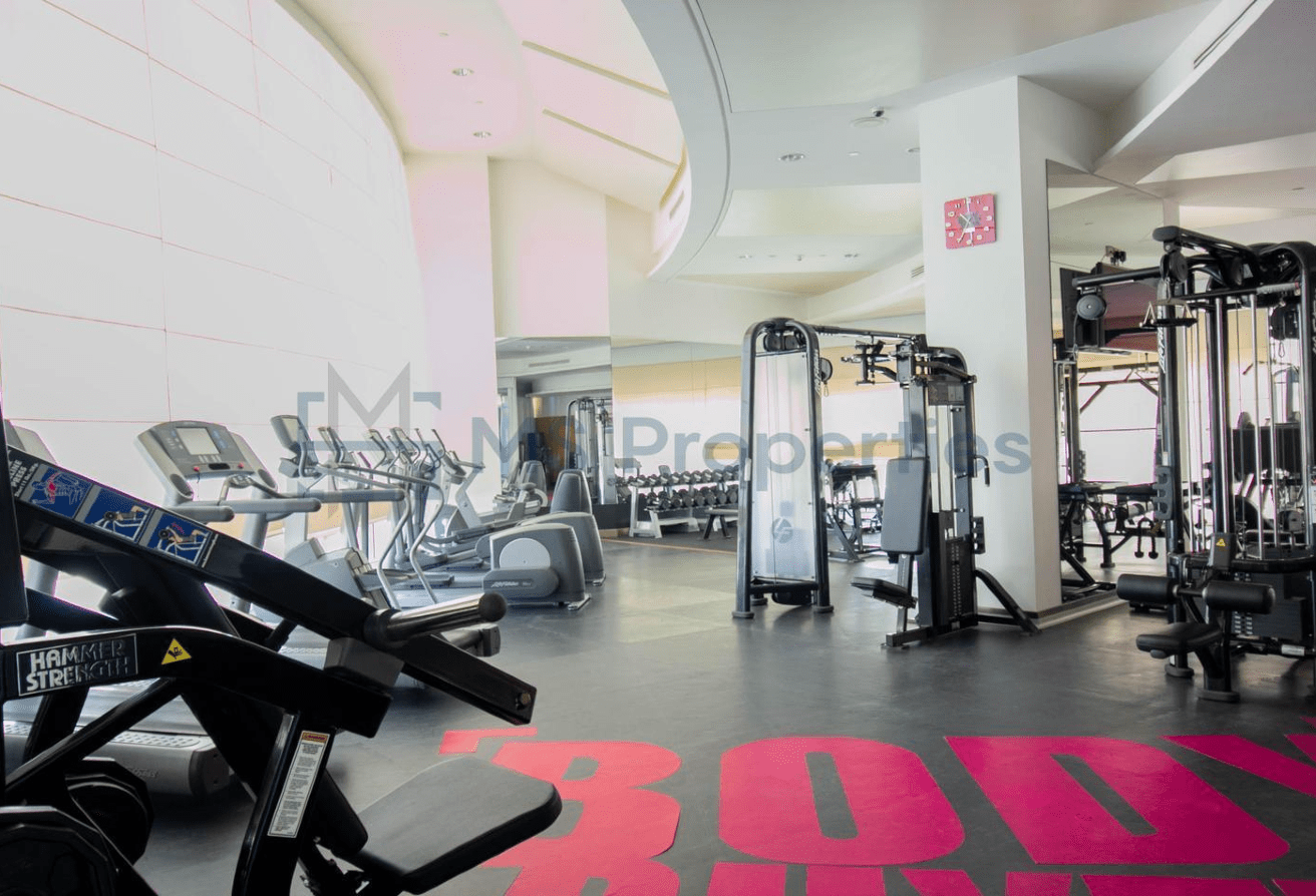 Spacious 3BDR+Maid w/ Balcony | City View | QCool Included