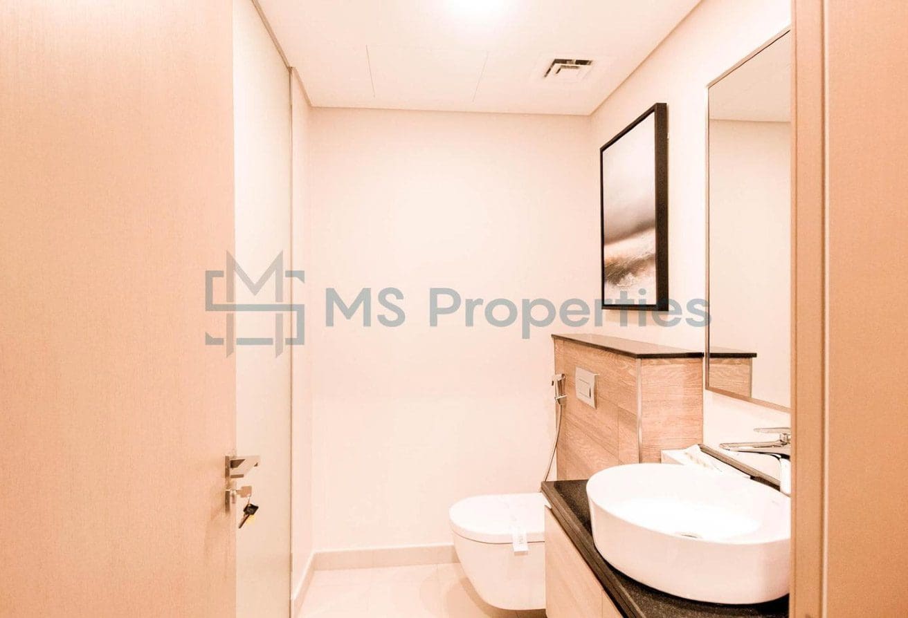 Prime Location | 2BHK Flat with Sea View Balcony