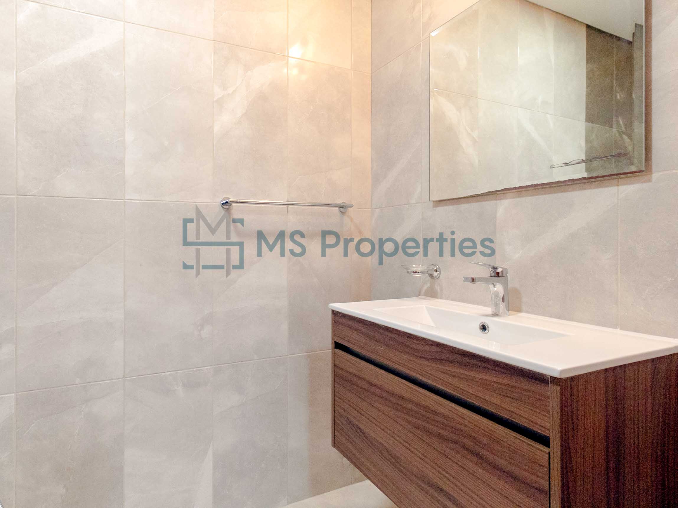 Exclusive Rate 1BHK Flat in Lusail Area I For Sale with Title Deed