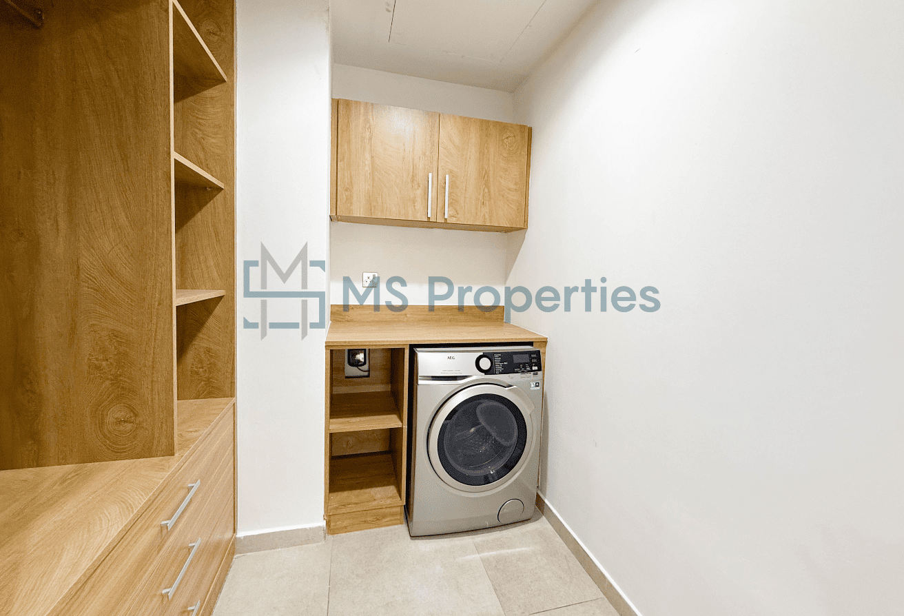 Spectacular 1BR Apartment with Sea View Balcony