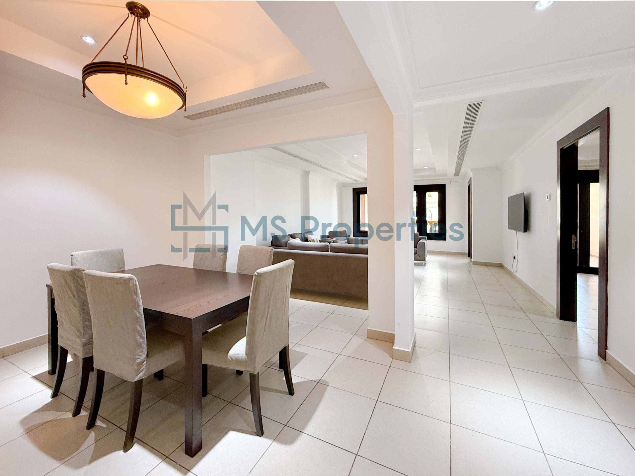 Sophisticated 1BR Apartment with Huge Balcony