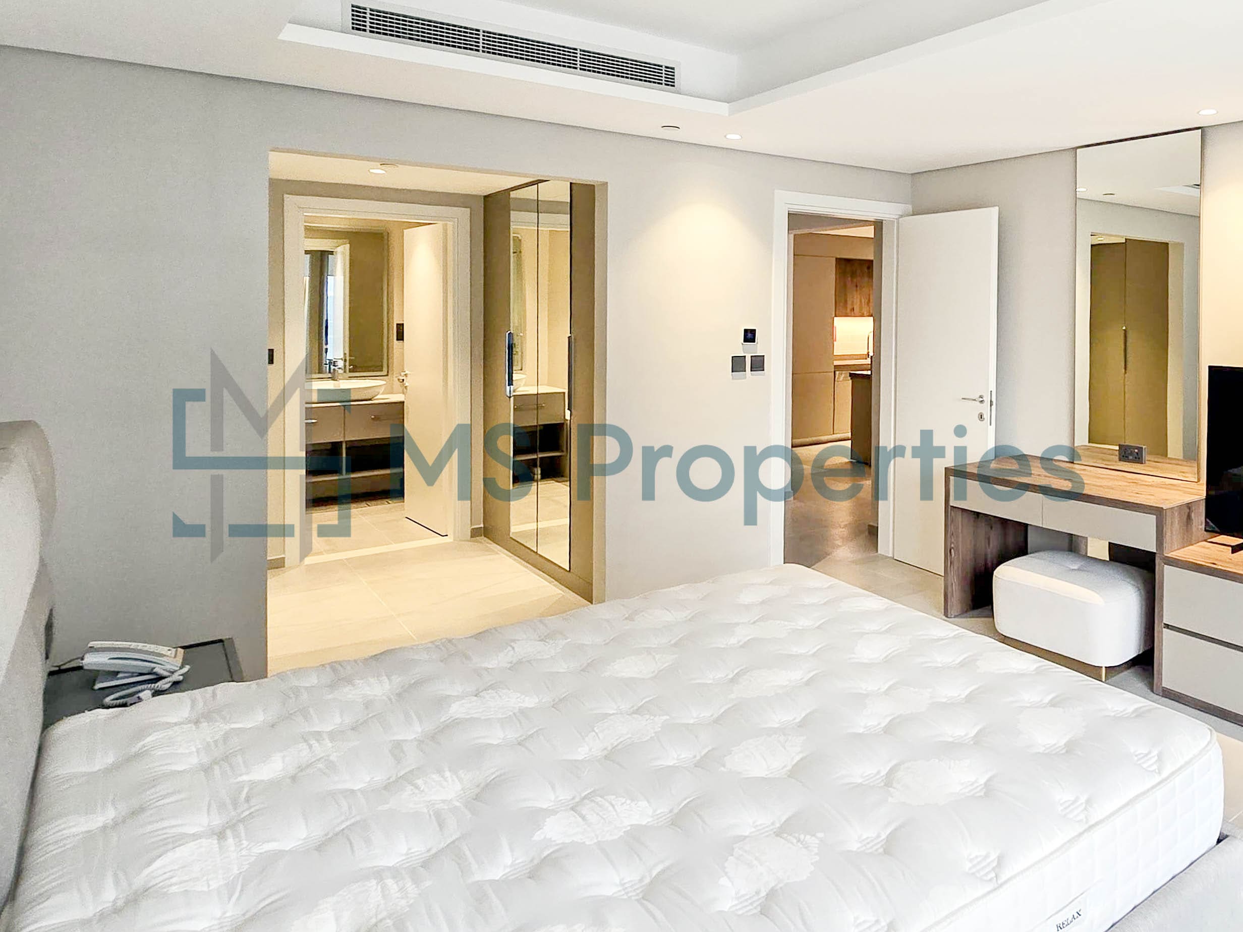 Stunning 1BHK Apartment in City Prime Location
