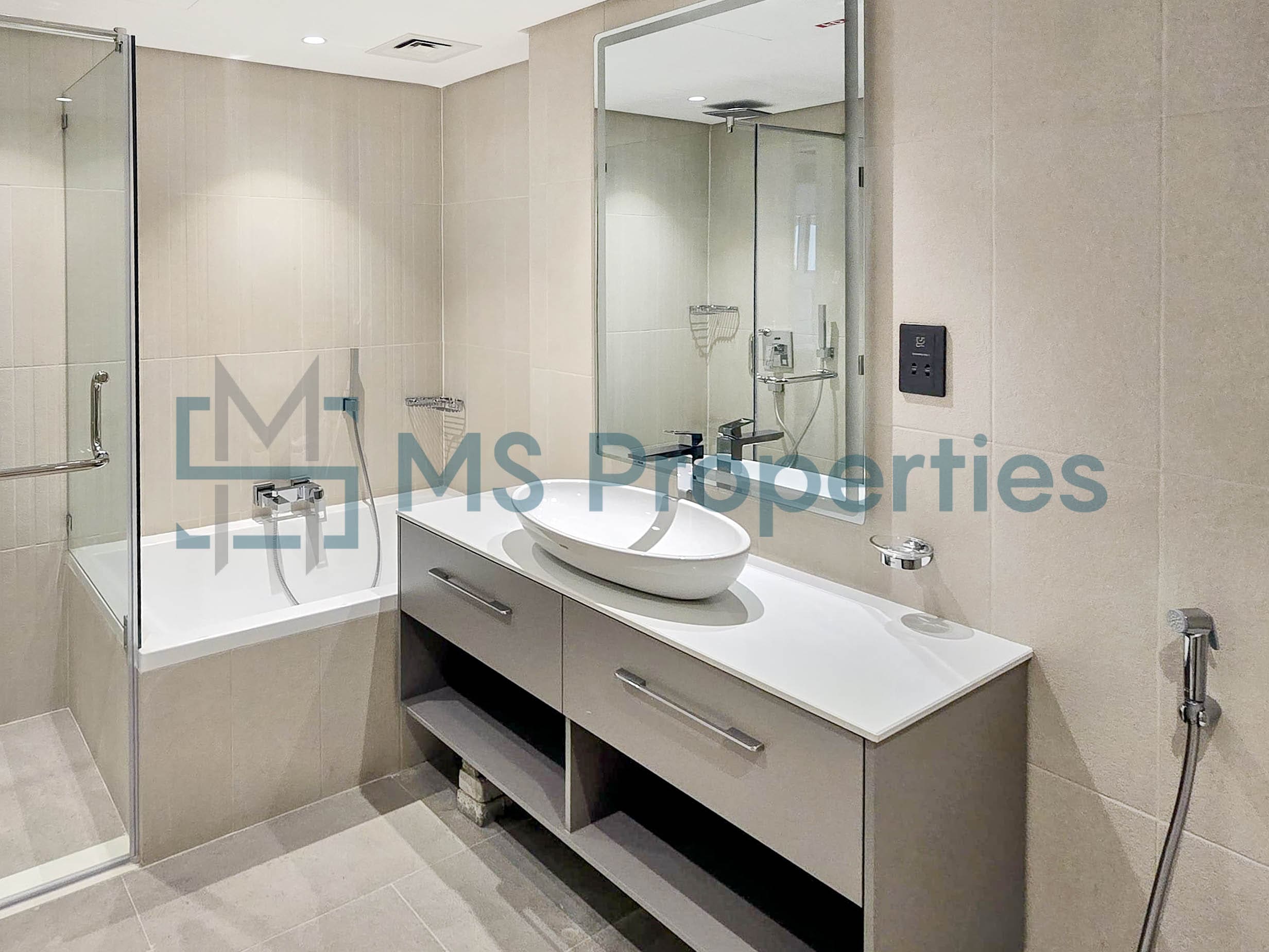 Stunning 1BHK Apartment in City Prime Location