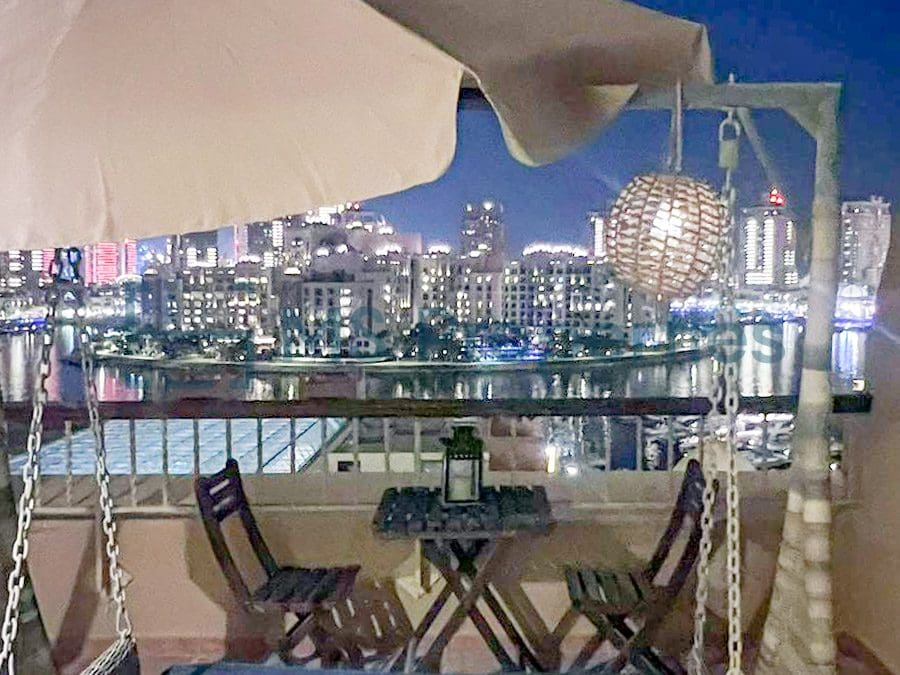 Live in Style Studio Apartment with Balcony View