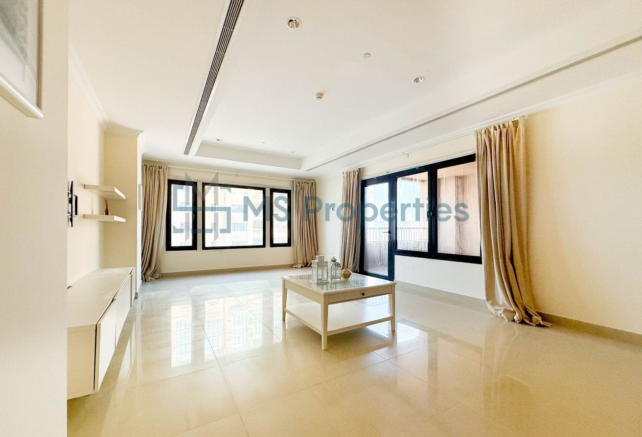 High-Floor 1BHK+ Office Apartment with Amazing View