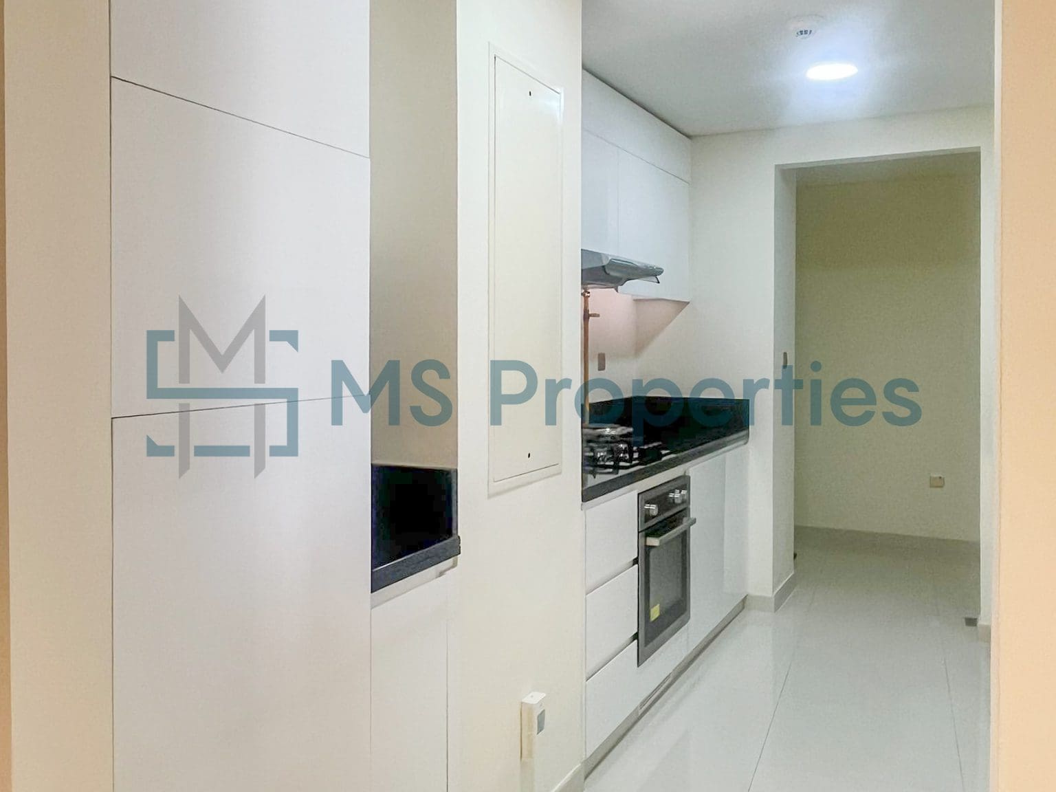 Hot Deal 1BHK Apartment with Stunning Balcony View