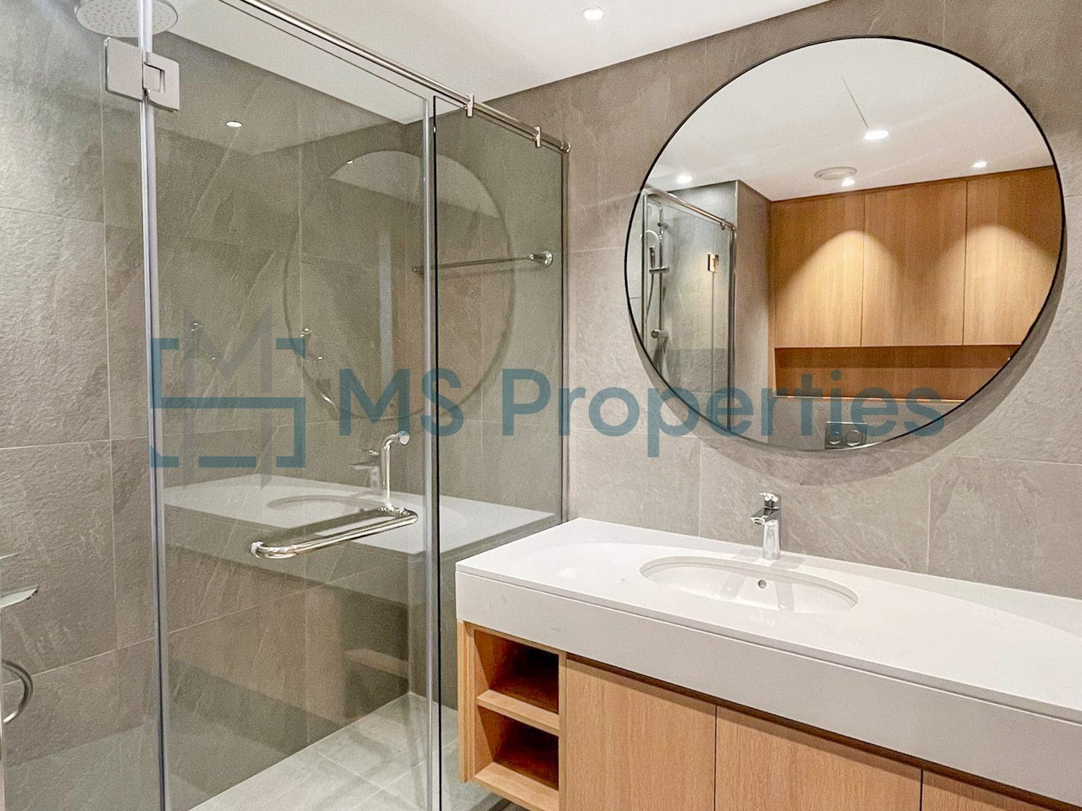 Stunning 1BHK Flat with Frontyard | Bills Included