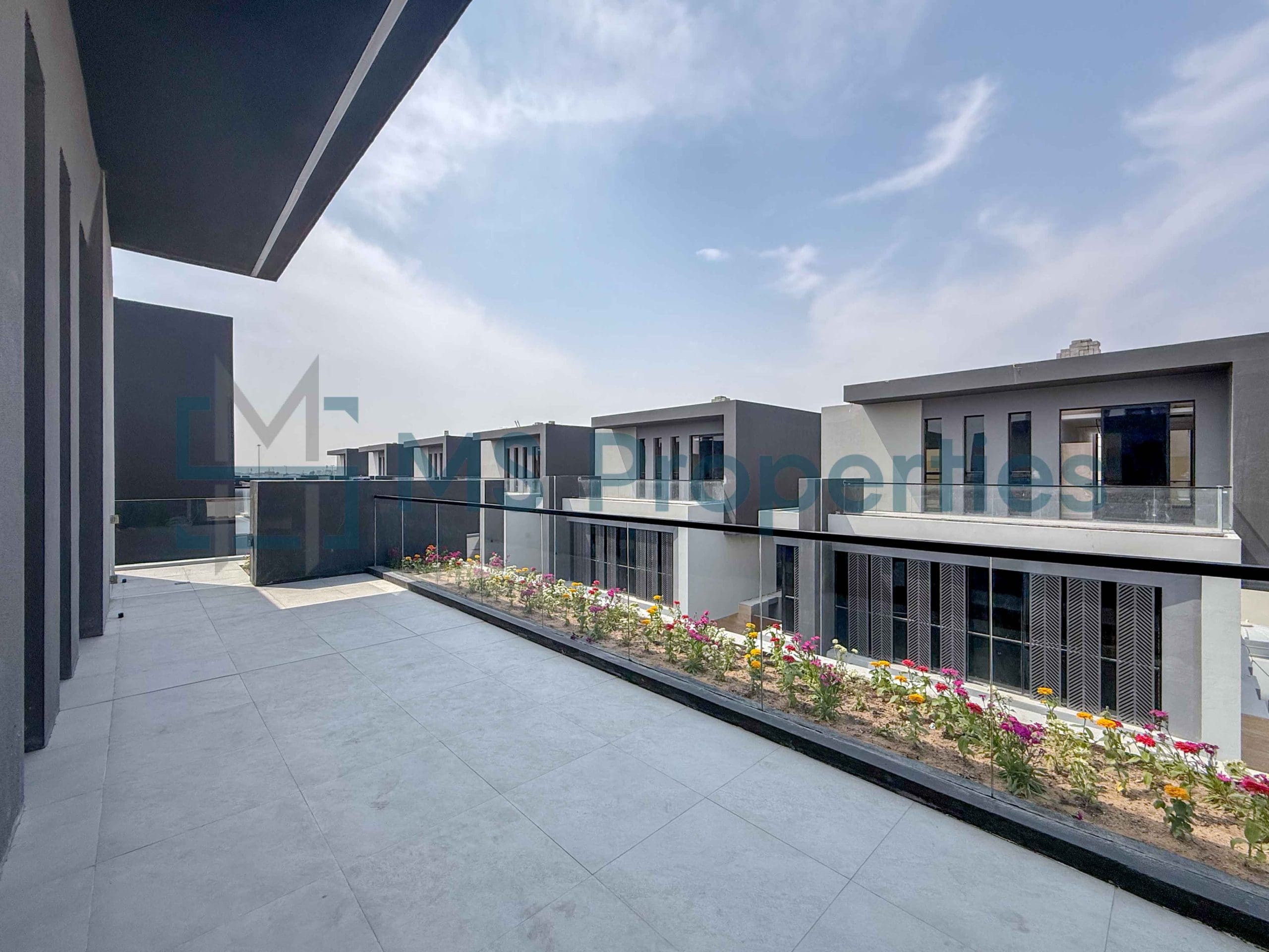 Free Hold Stand Alone Villa with 6Yrs Payment PLan
