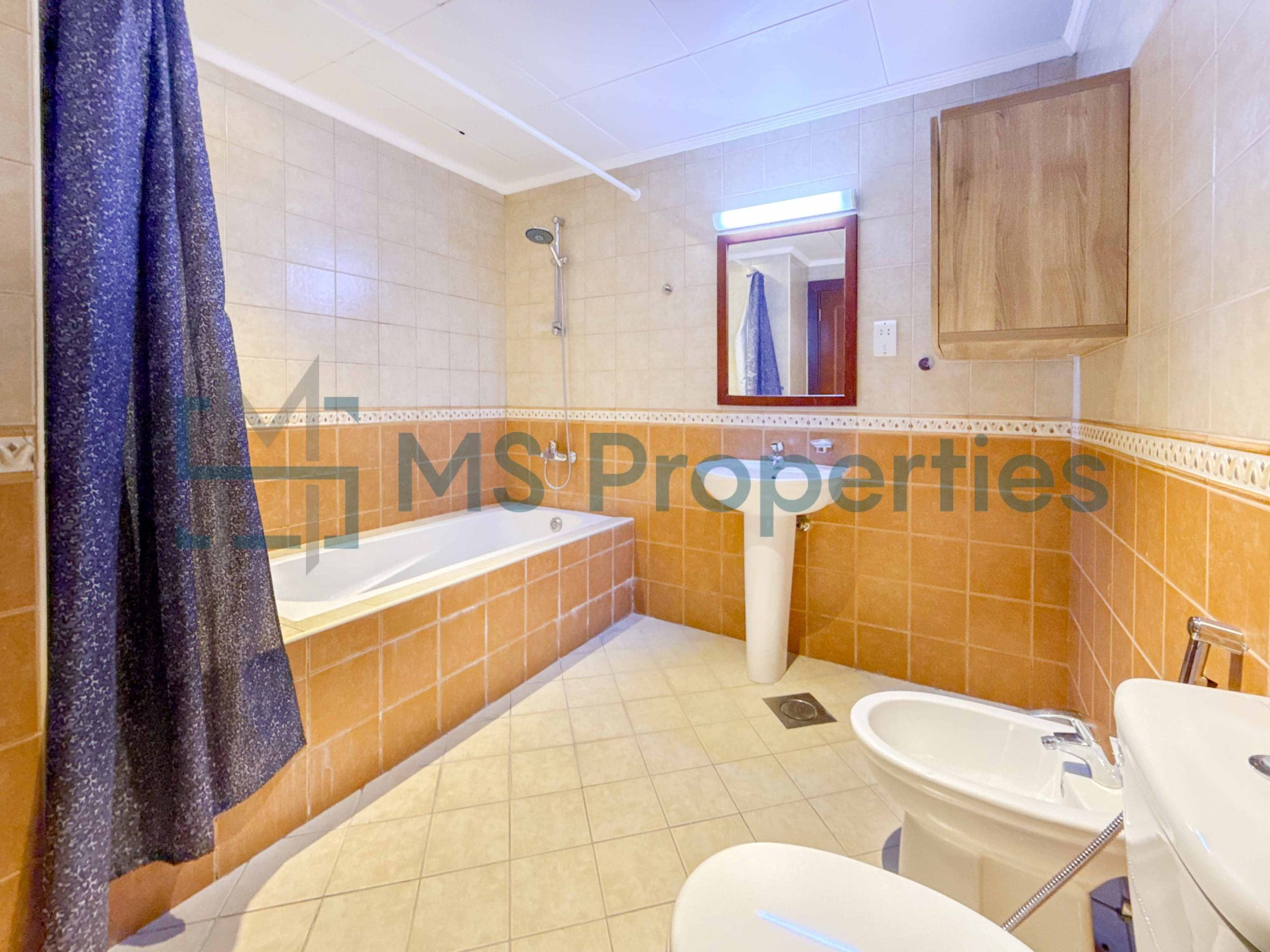 Luxurious 2Bedroom Flat with Stunning Balcony View