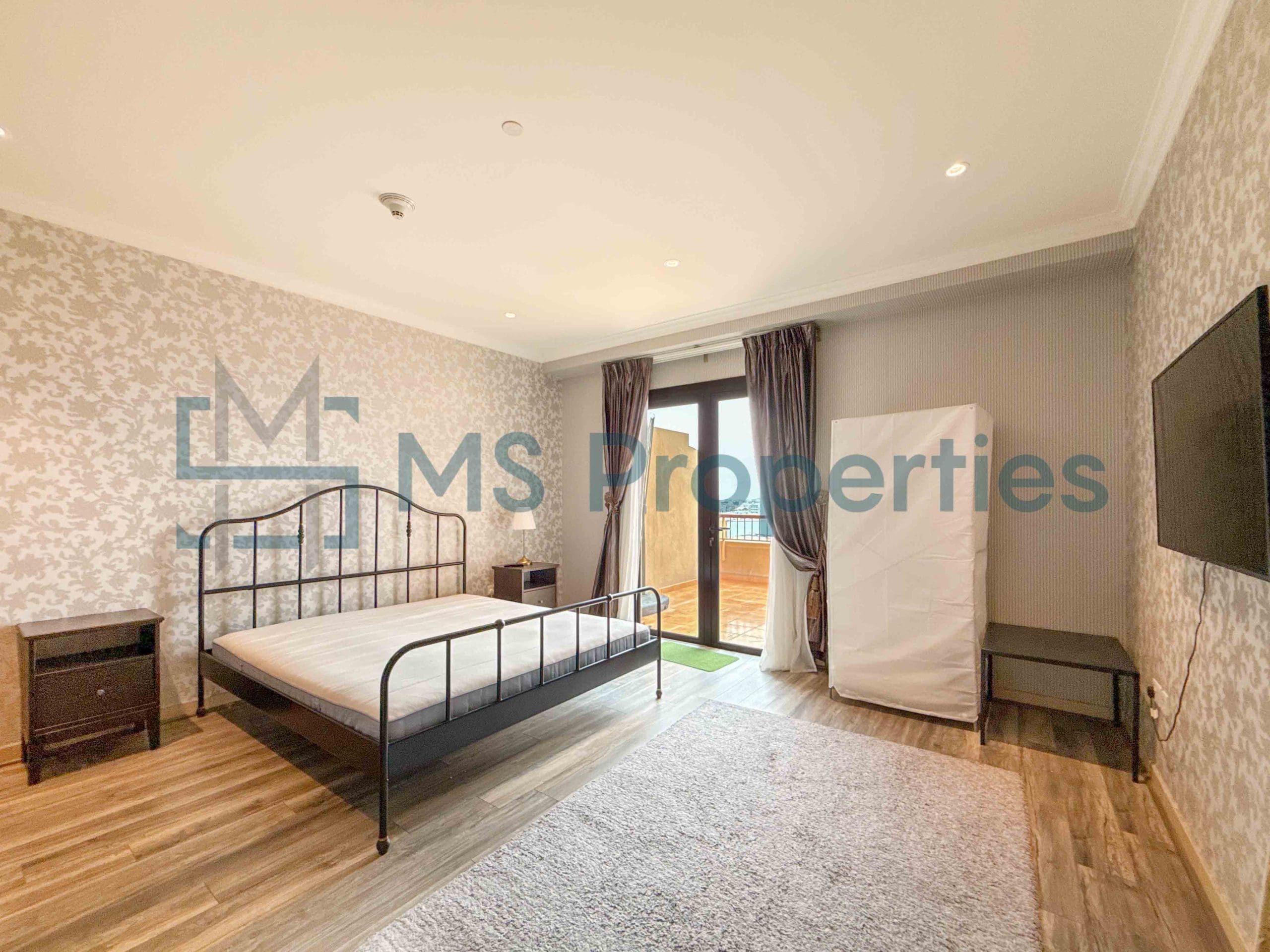 Luxurious 2Bedroom Flat with Stunning Balcony View