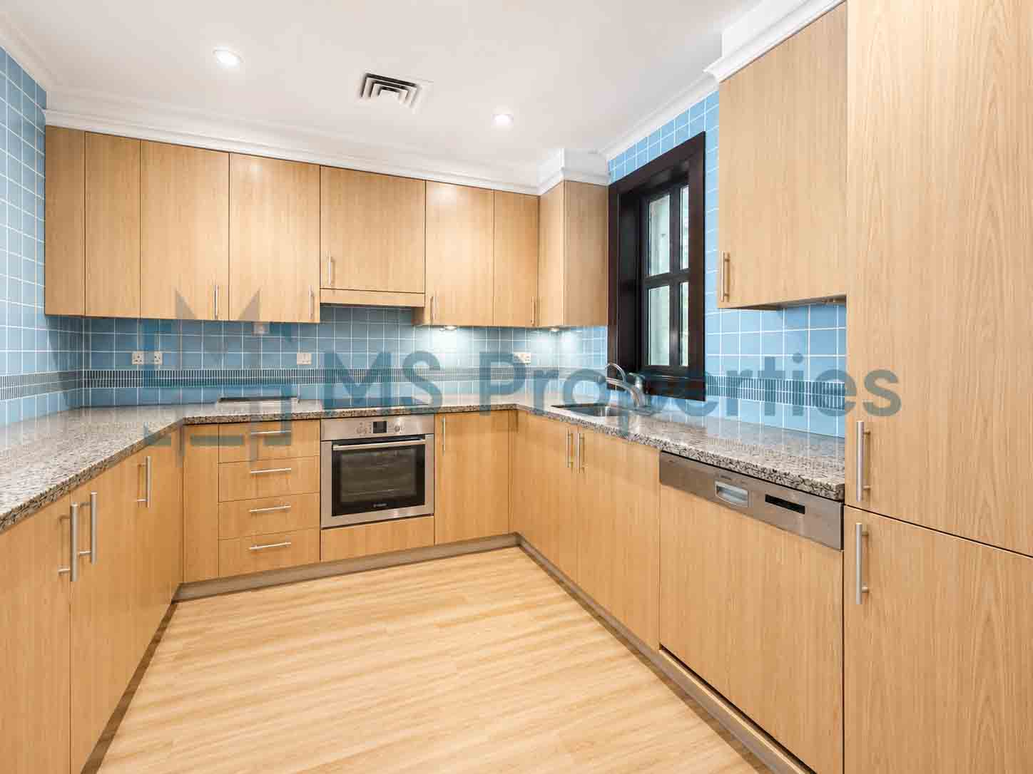Premium 2BHK TownHouse w/ Amazing Marina View Balcony