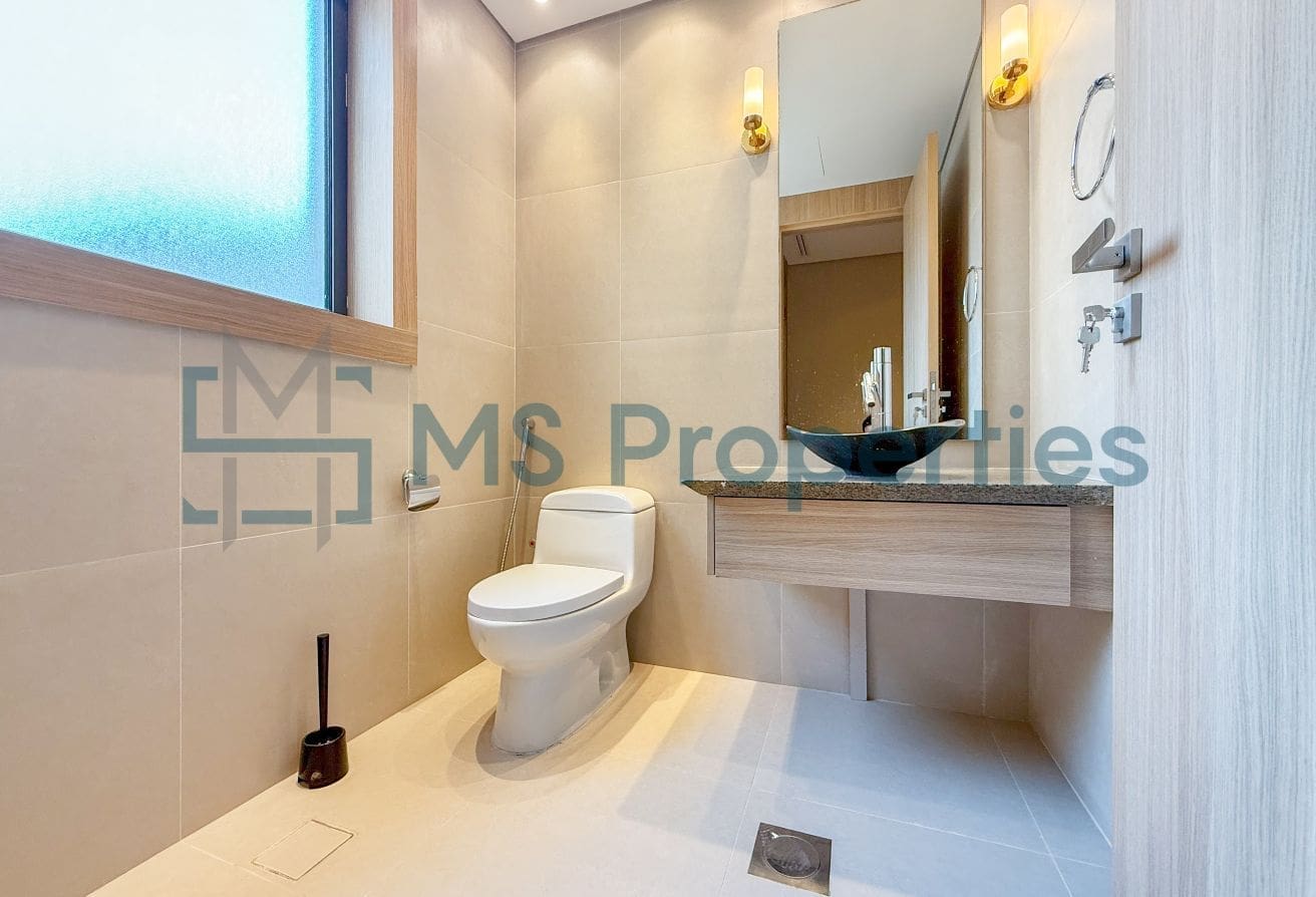 Stylish 1BR Townhouse | Breathtaking Sea View Balcony