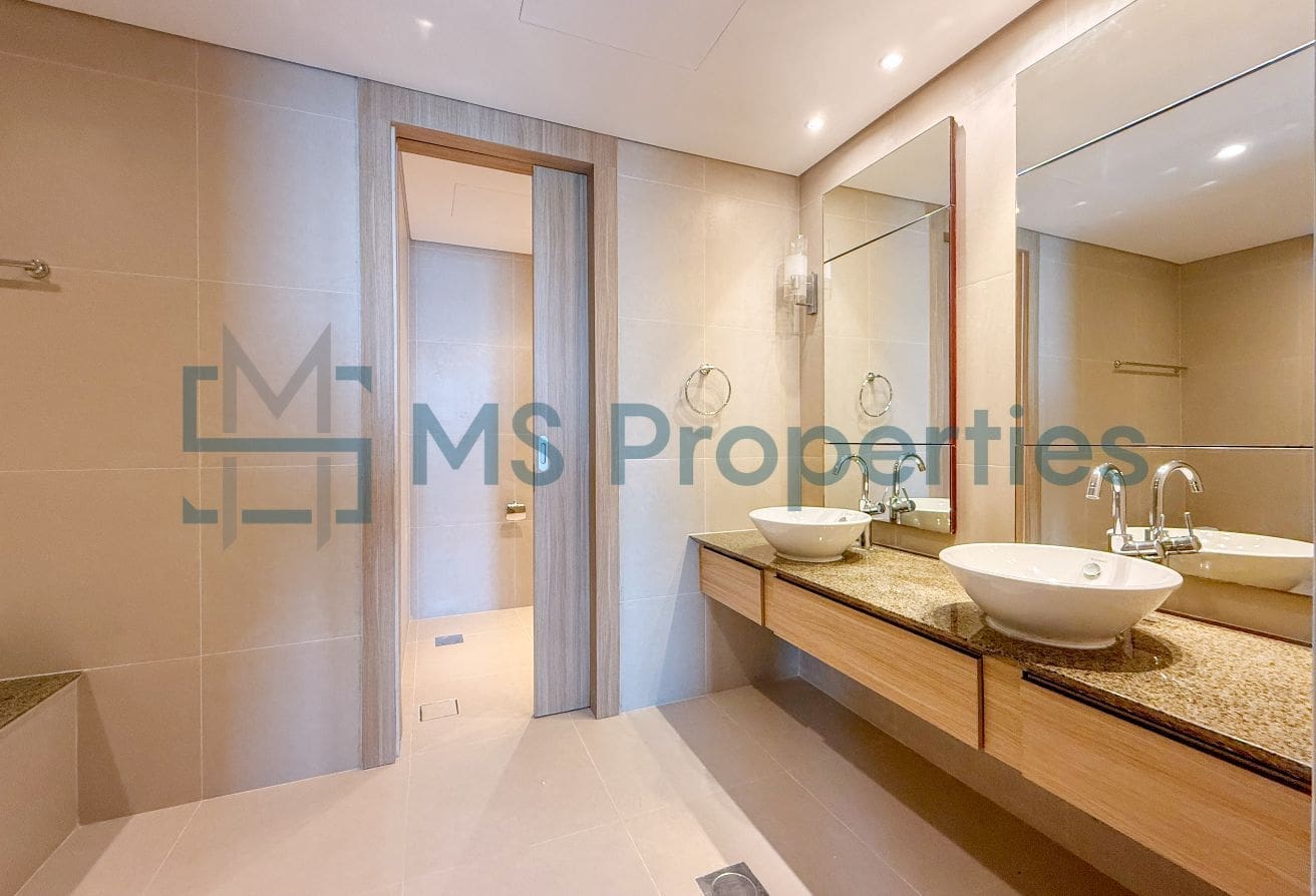 Stylish 1BR Townhouse | Breathtaking Sea View Balcony
