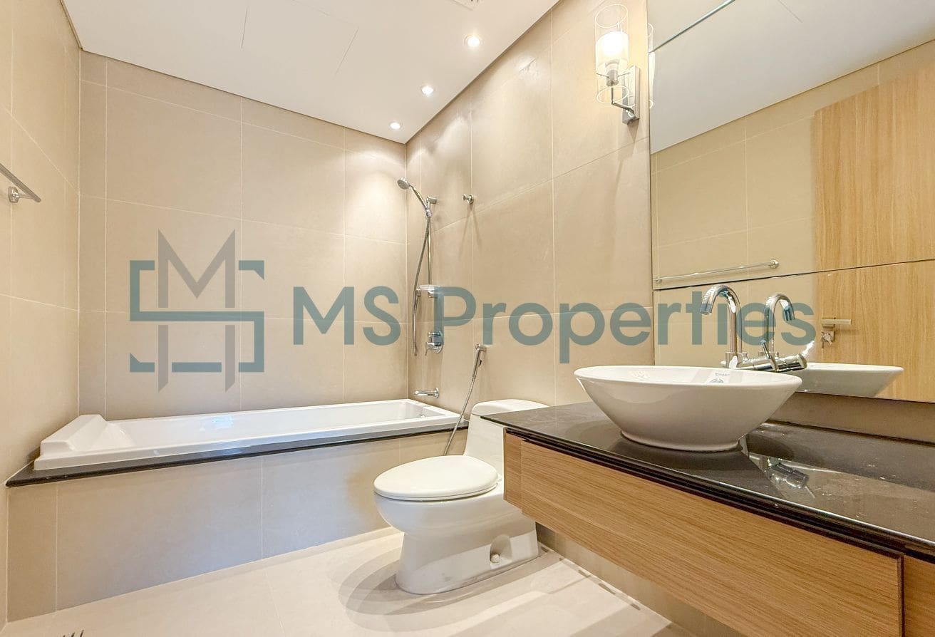 Modern | 2BR Townhouse | Sea View Balcony
