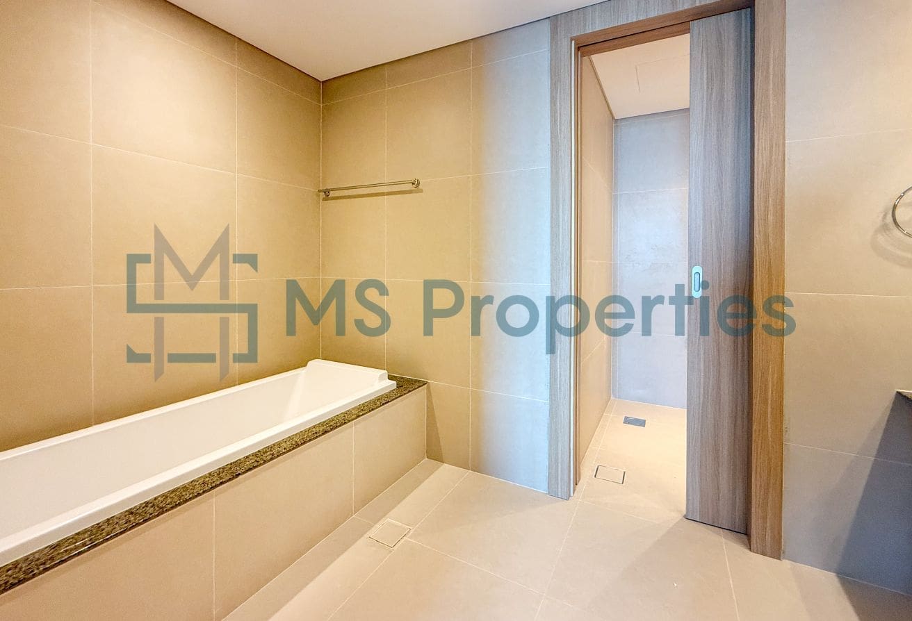 Stylish 1BR Townhouse | Breathtaking Sea View Balcony