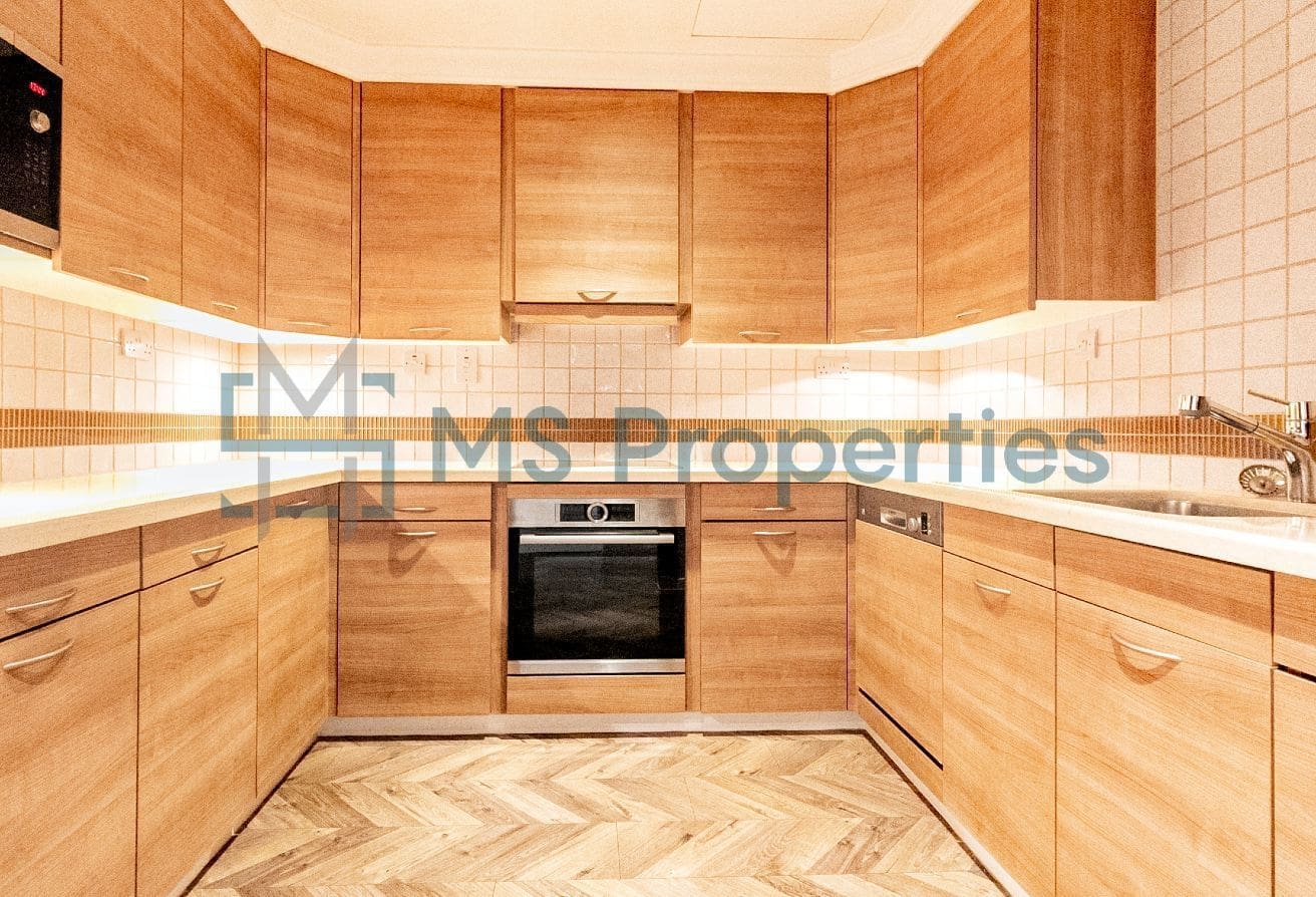 Bright and Elegant 1BR Apartment with Huge Balcony