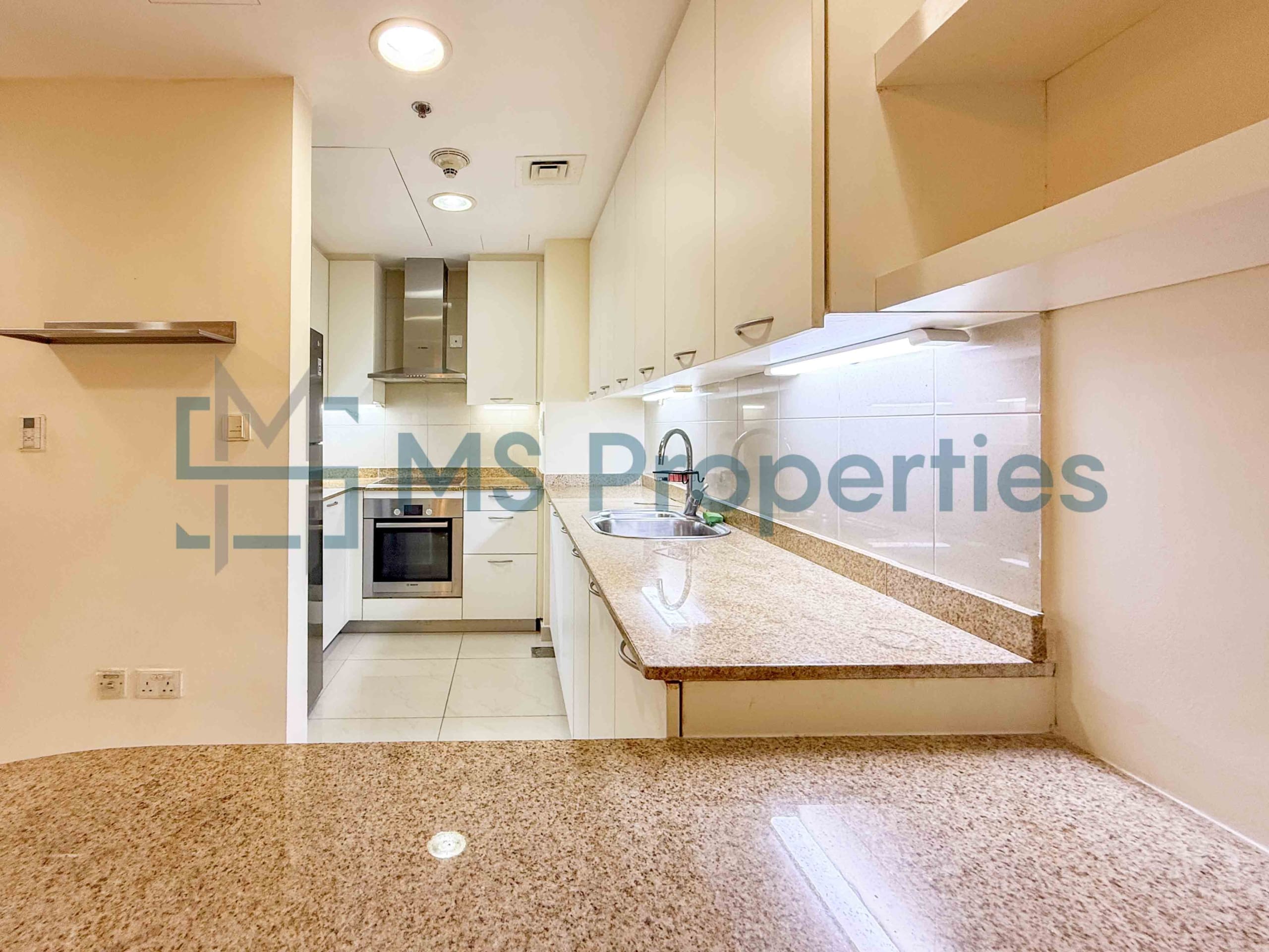 Precious Studio unit Apartment | Access Pool+Gym