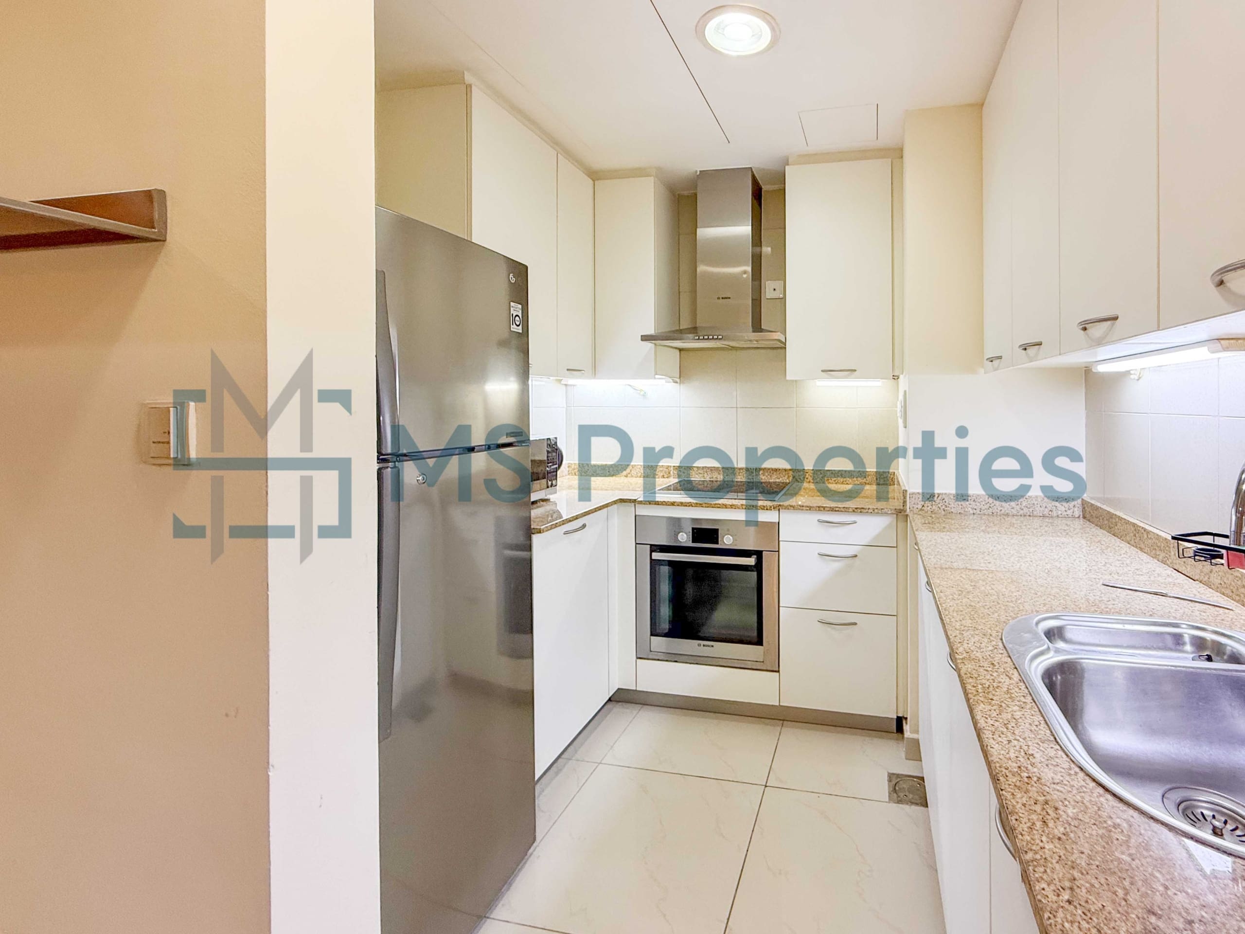 Precious Studio unit Apartment | Access Pool+Gym