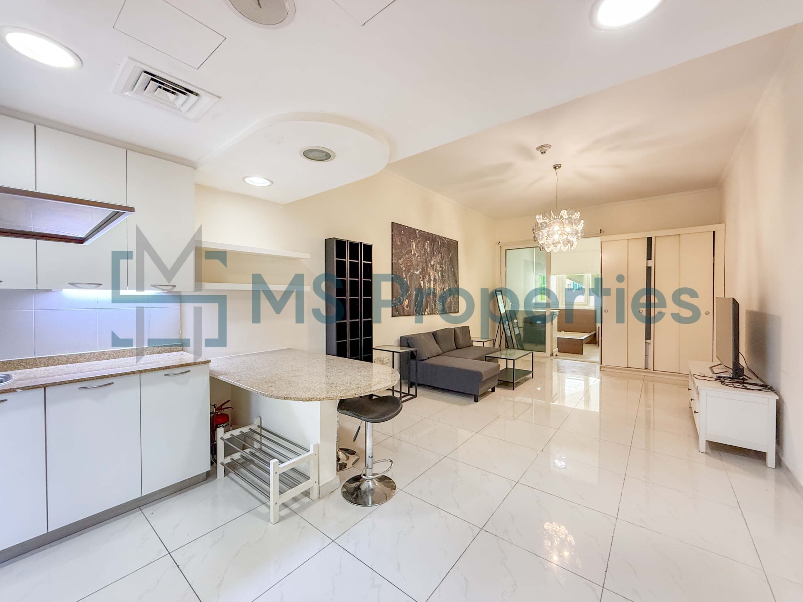 Precious Studio unit Apartment | Access Pool+Gym